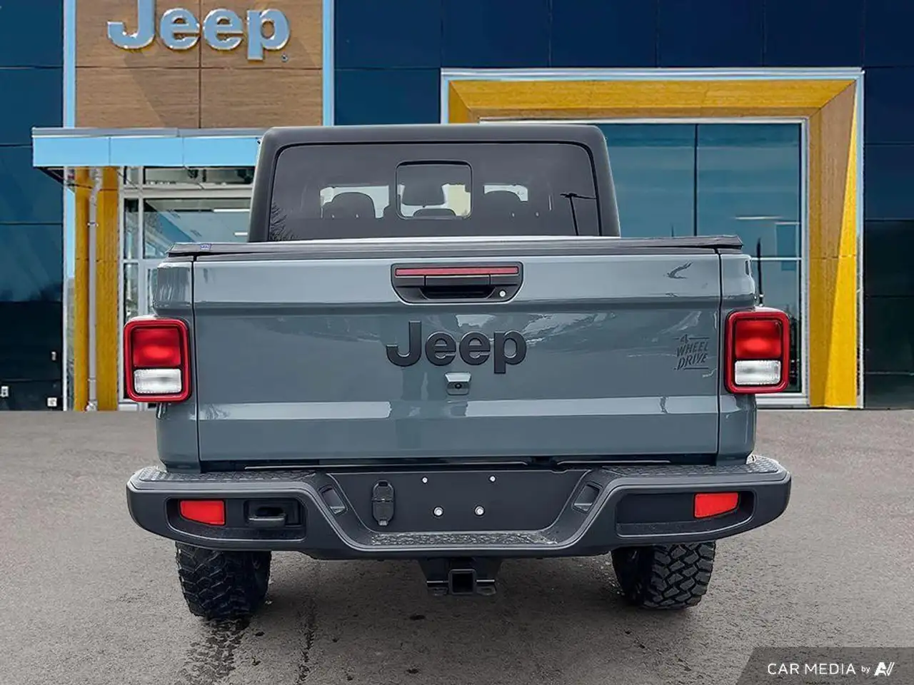 Jeep Gladiator снимка Jeep Gladiator