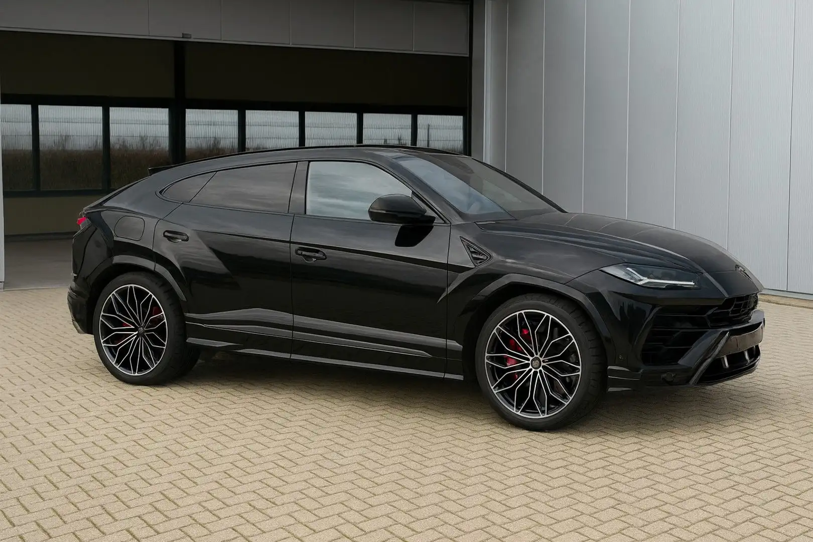Lamborghini Urus SE*Pano*Bang&Olufsen*Dark Paket*23" Wheels* Noir - 2