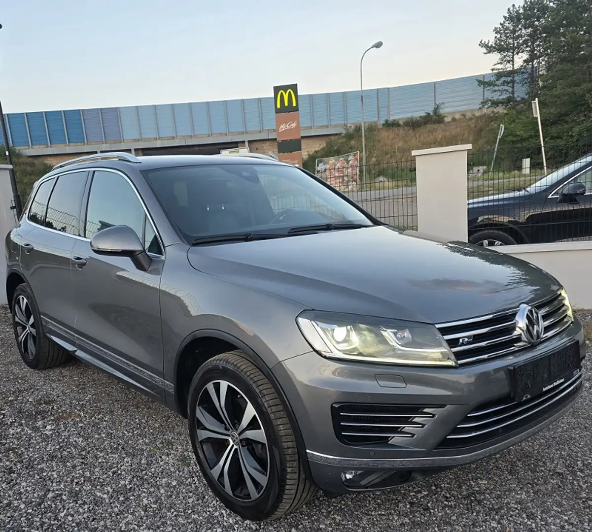 Volkswagen Touareg Touareg R-Line 3.0 TDI BMT 4Motion Aut. Grau - 2