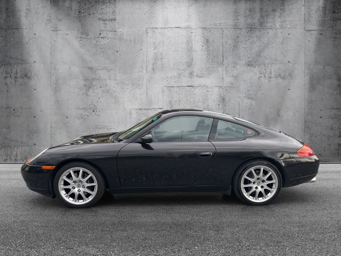 Porsche 996 911 Carrera Coupé Tiptronic Schwarz - 2