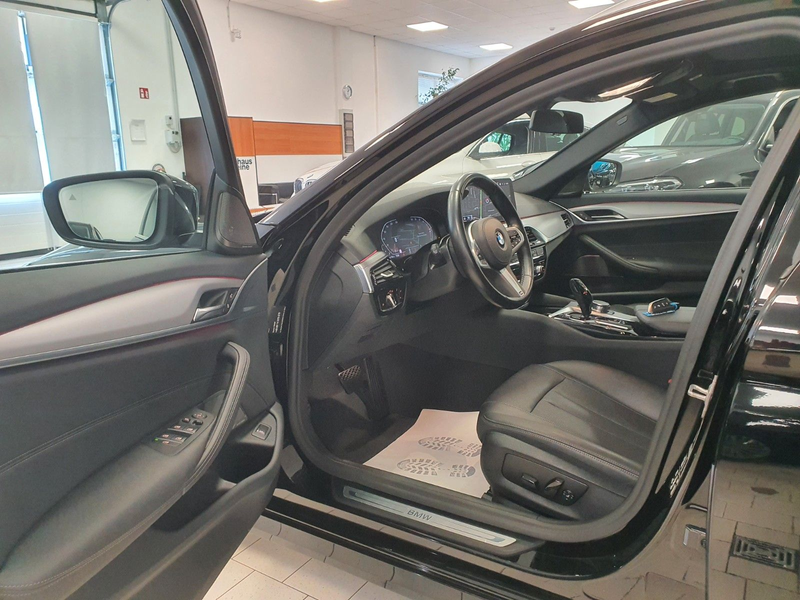 BMW 530 d xD Aut/Pano/Drive&Park&FernAss/AHK/Harman — photo 14