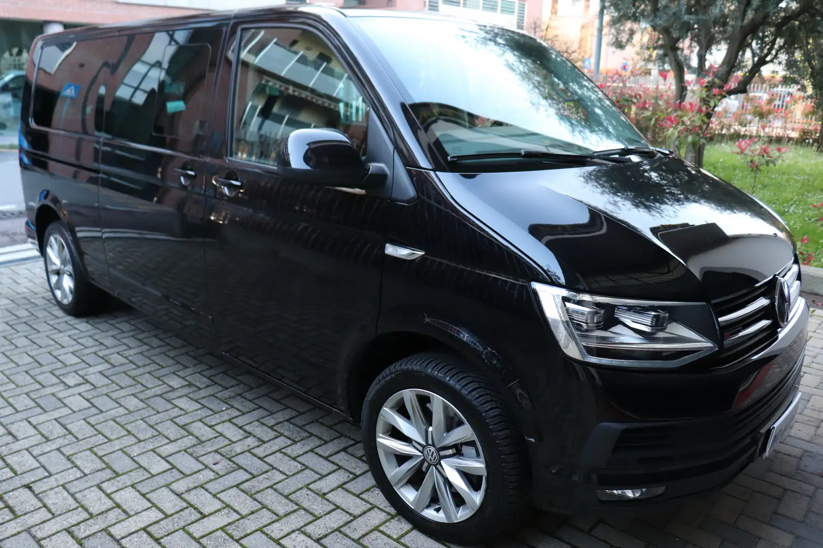 Volkswagen T6 Multivan LUNGA 2.0 TDI PRESTIGE+ 4MOTION 199CV DSG FULL OPT Noir - 2