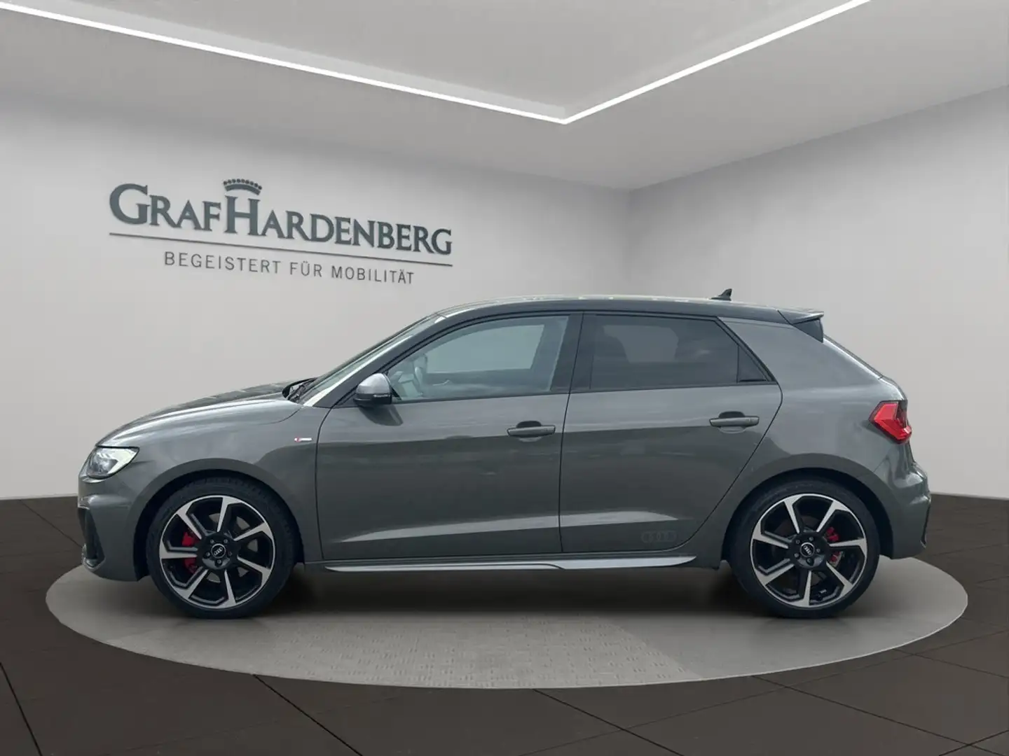 Audi A1 Sportback S line 40 TFSI S tronic Grijs - 2