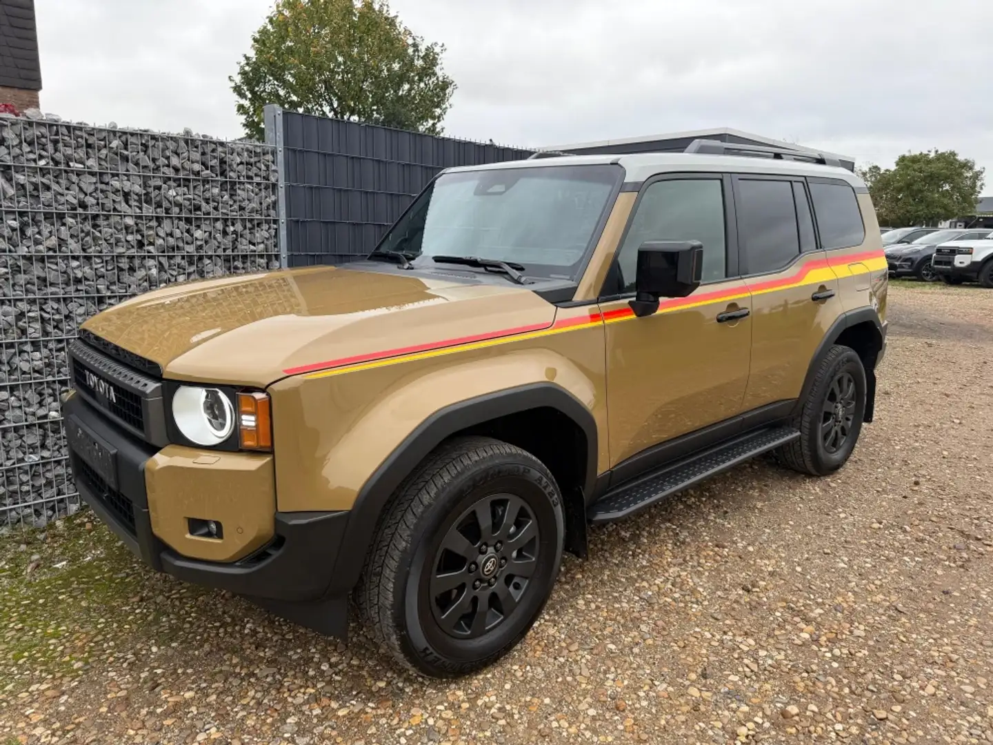 Toyota Land Cruiser 2.8 D-4D AT 5-S First Edition Pano Beige - 1