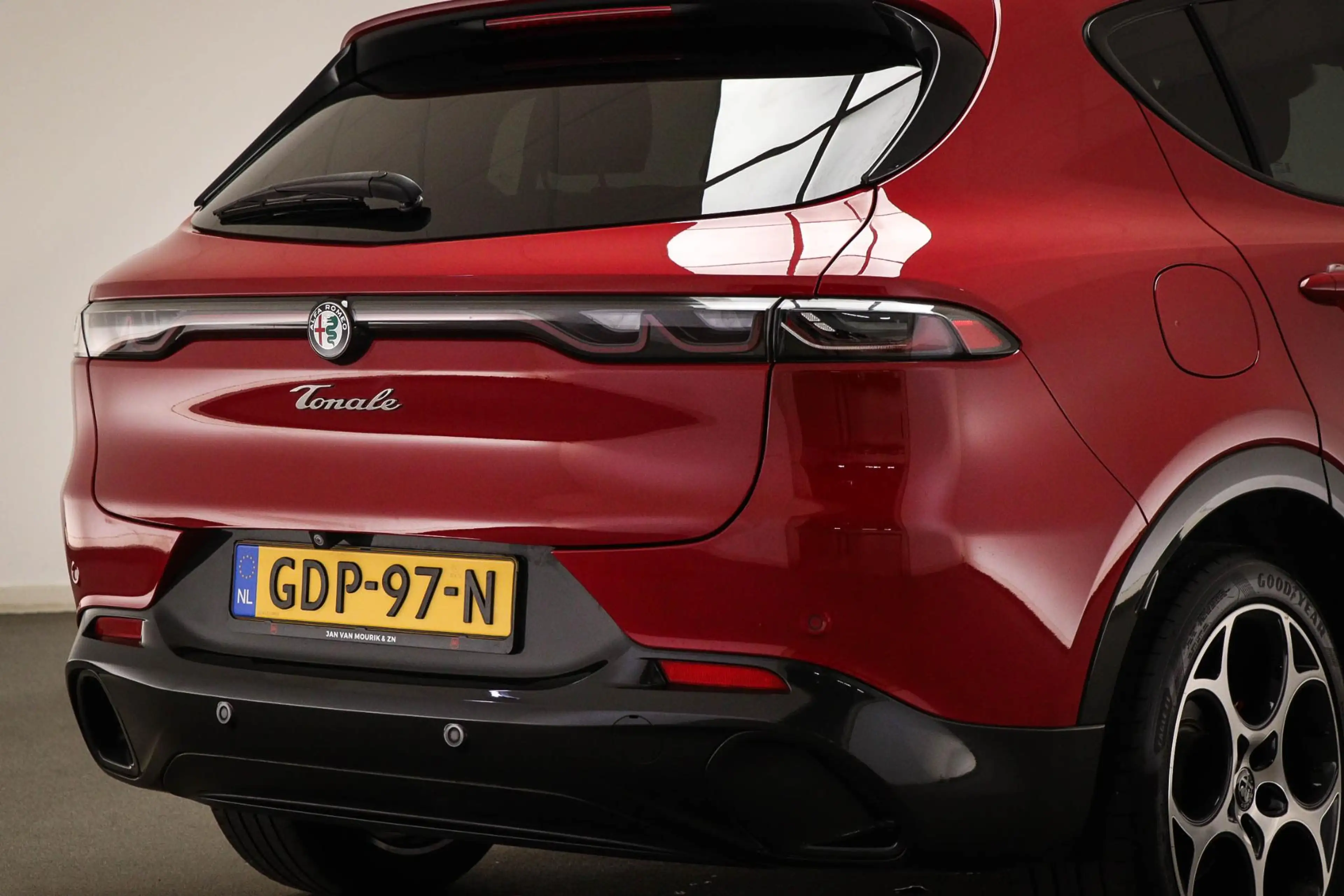 Alfa Romeo Tonale 1.5T Hybrid Edizione Speciale | LEDER / WINTER- PA — photo 24
