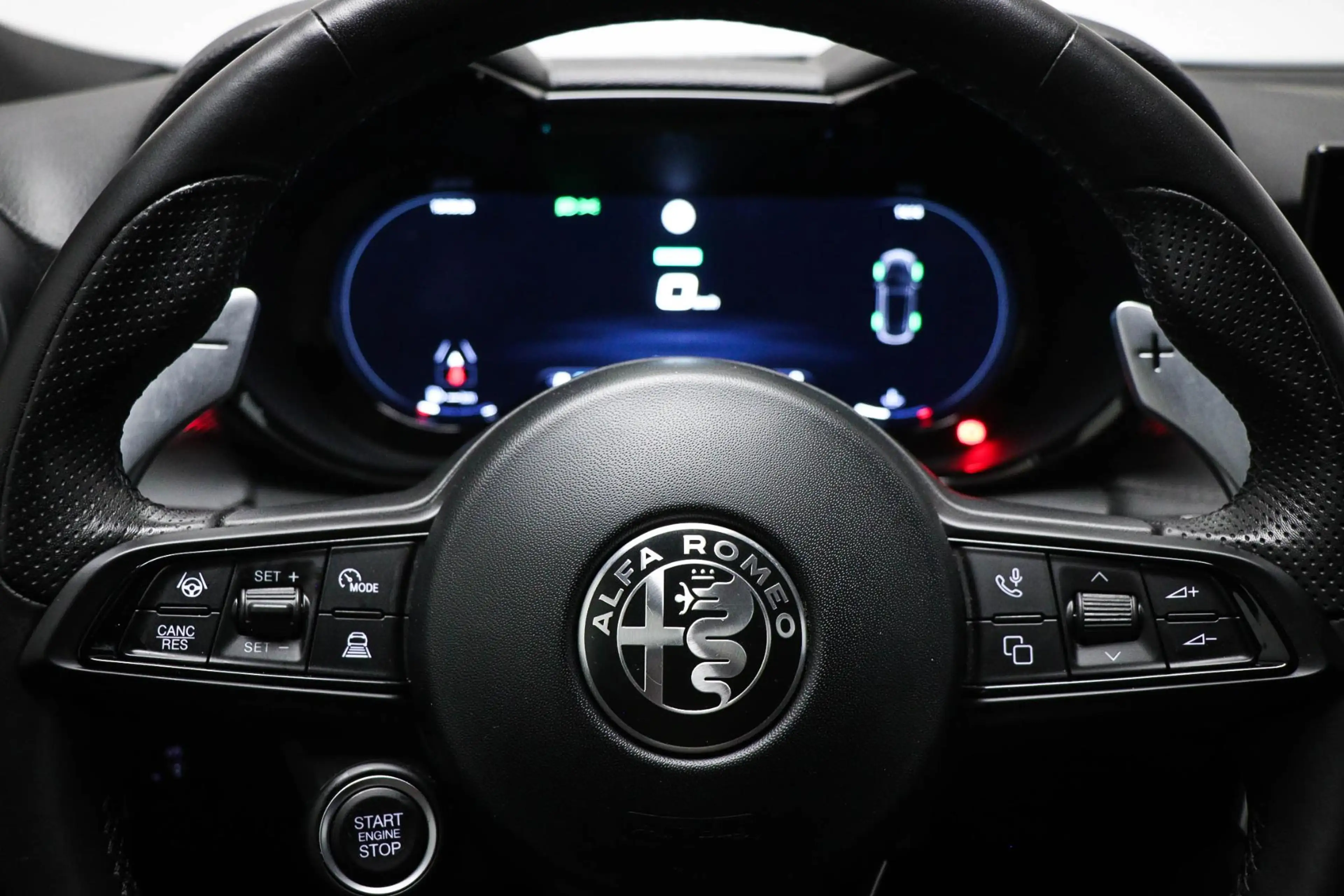 Alfa Romeo Tonale 1.5T Hybrid Edizione Speciale | LEDER / WINTER- PA — photo 36