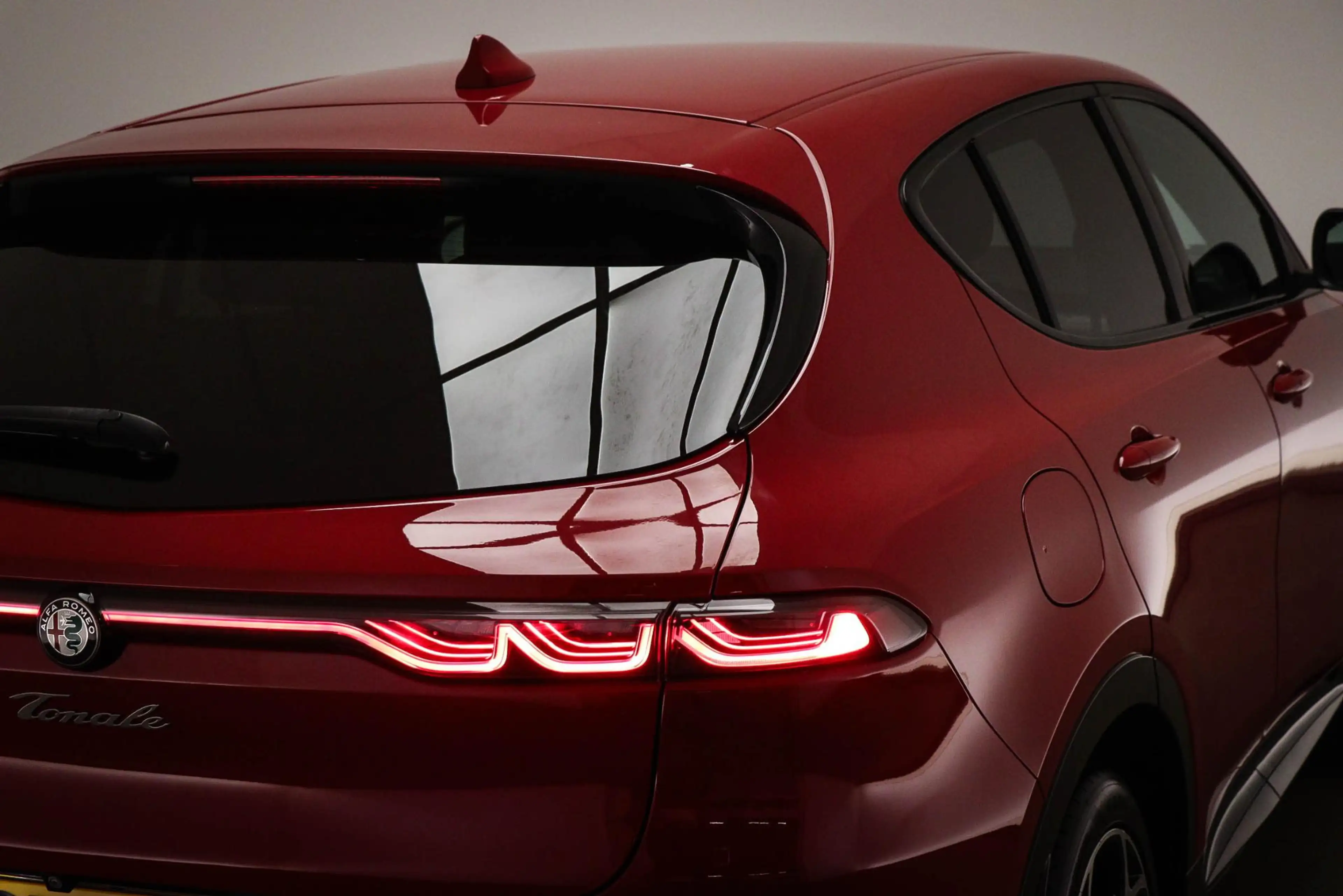 Alfa Romeo Tonale 1.5T Hybrid Edizione Speciale | LEDER / WINTER- PA — photo 25