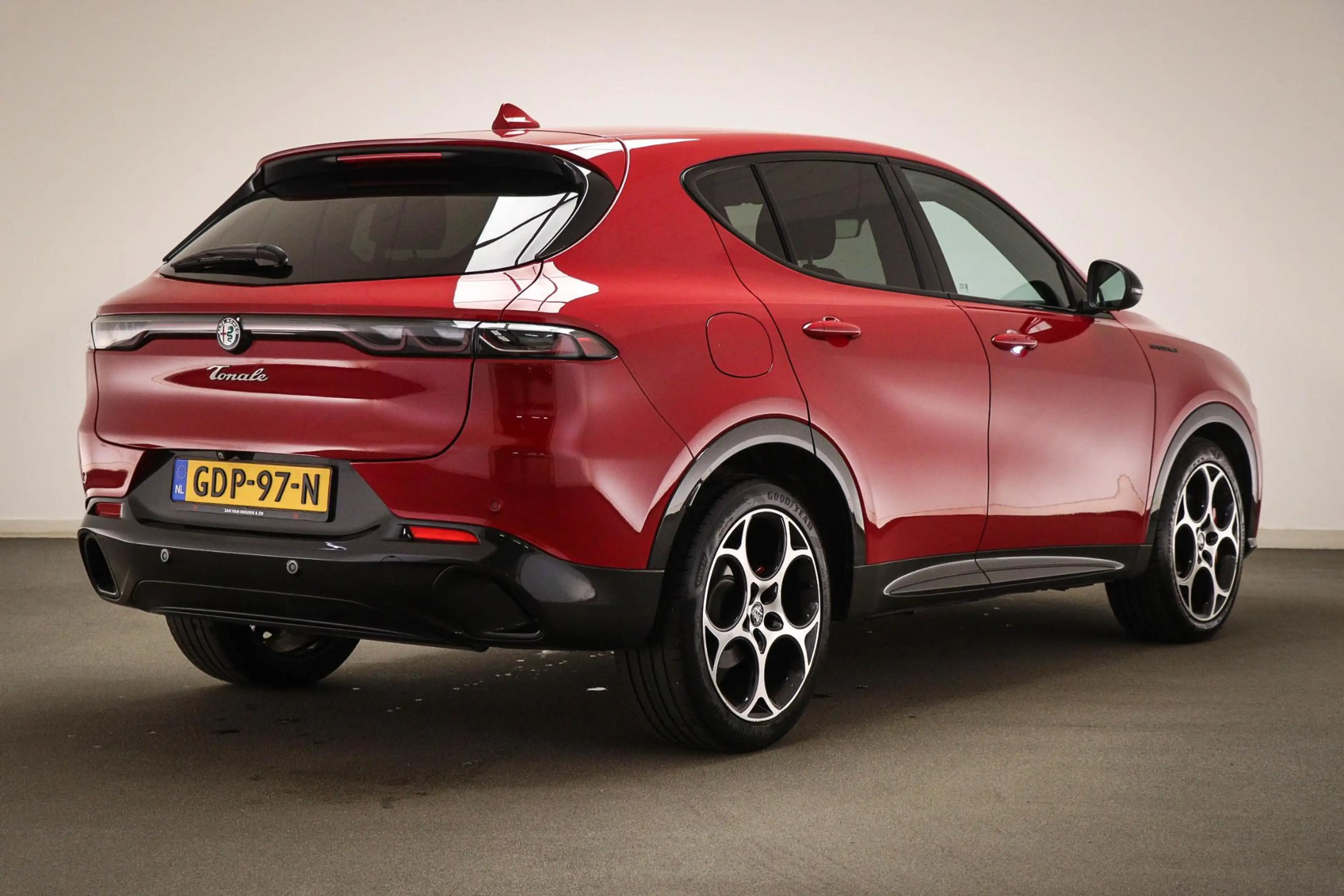 Alfa Romeo Tonale 1.5T Hybrid Edizione Speciale | LEDER / WINTER- PA — photo 2
