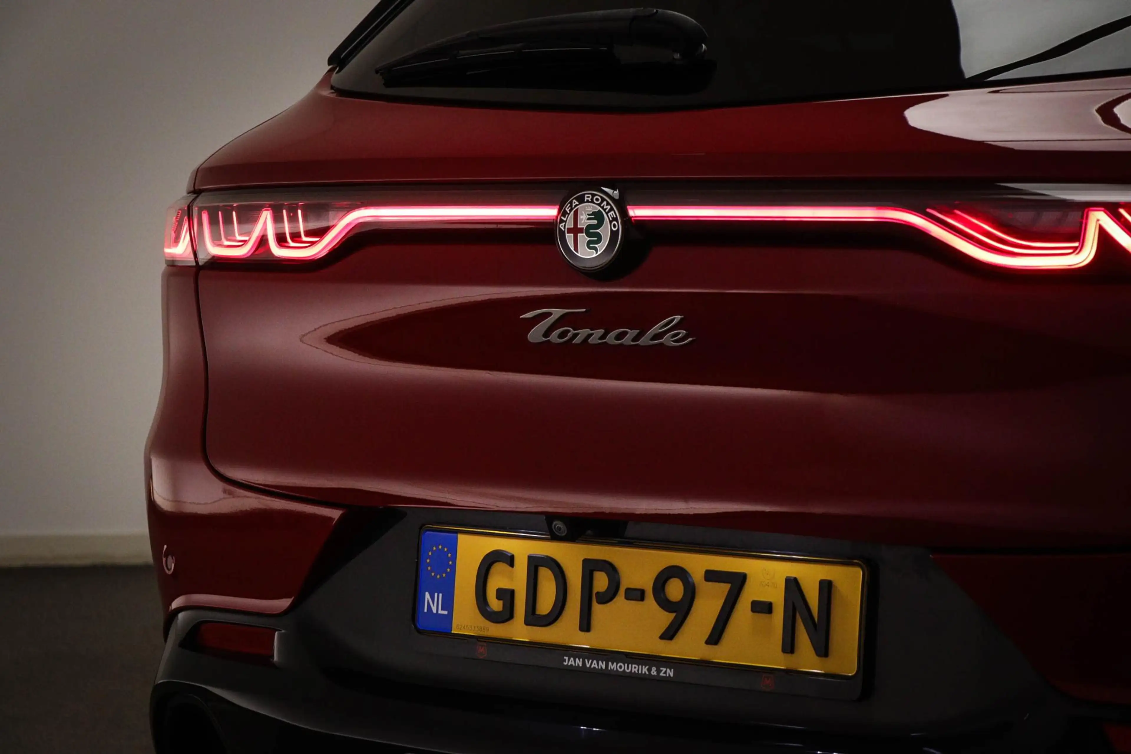 Alfa Romeo Tonale 1.5T Hybrid Edizione Speciale | LEDER / WINTER- PA — photo 26