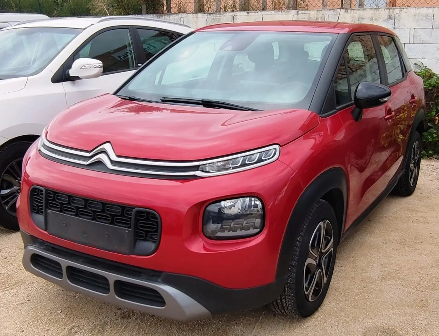 Citroen C3 Aircross BlueHDi 100 S Rouge - 1