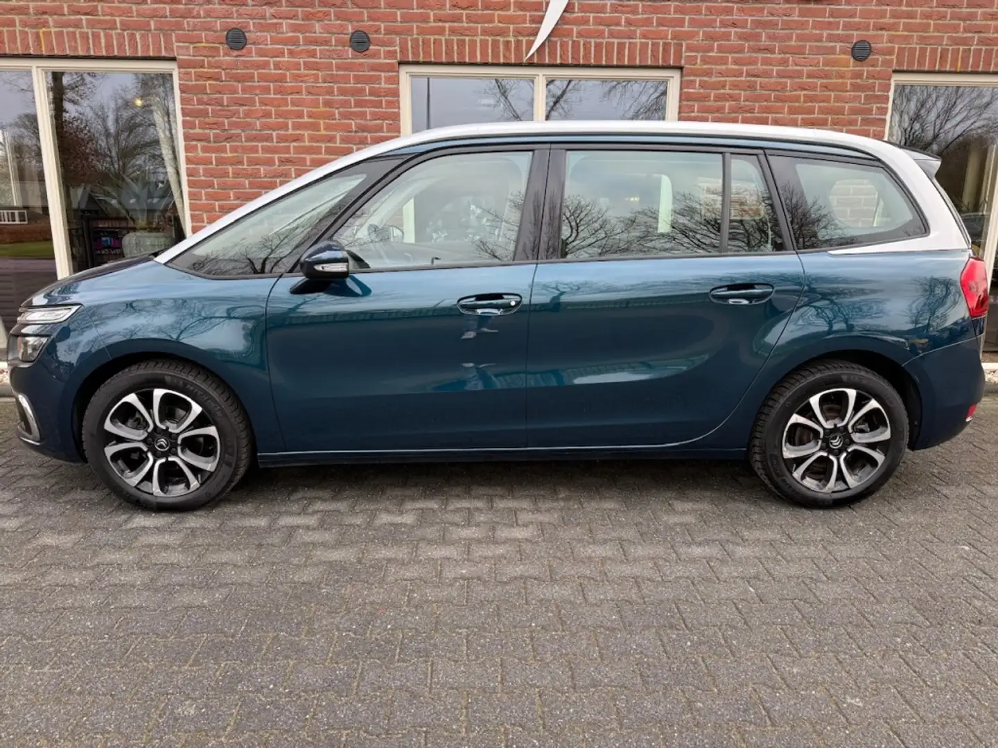 Citroen Grand C4 SpaceTourer 1.2 PureTech Bns 131 PK AUTOMAAT NIEUWE APK / TREK Blau - 2