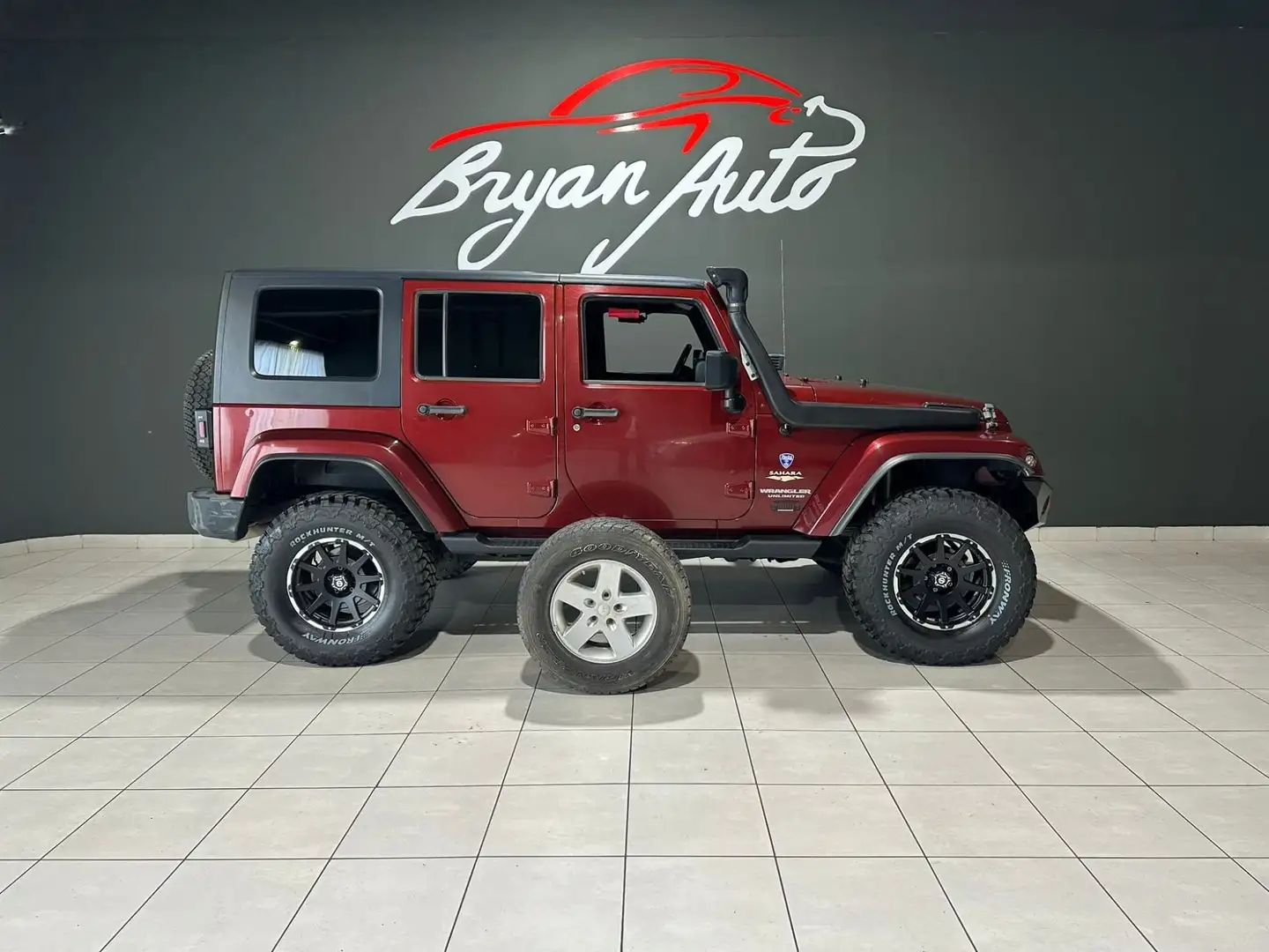 Jeep Wrangler 2.8 crd UNLIMITED ROCK’S Sahara auto dpf Roşu - 1