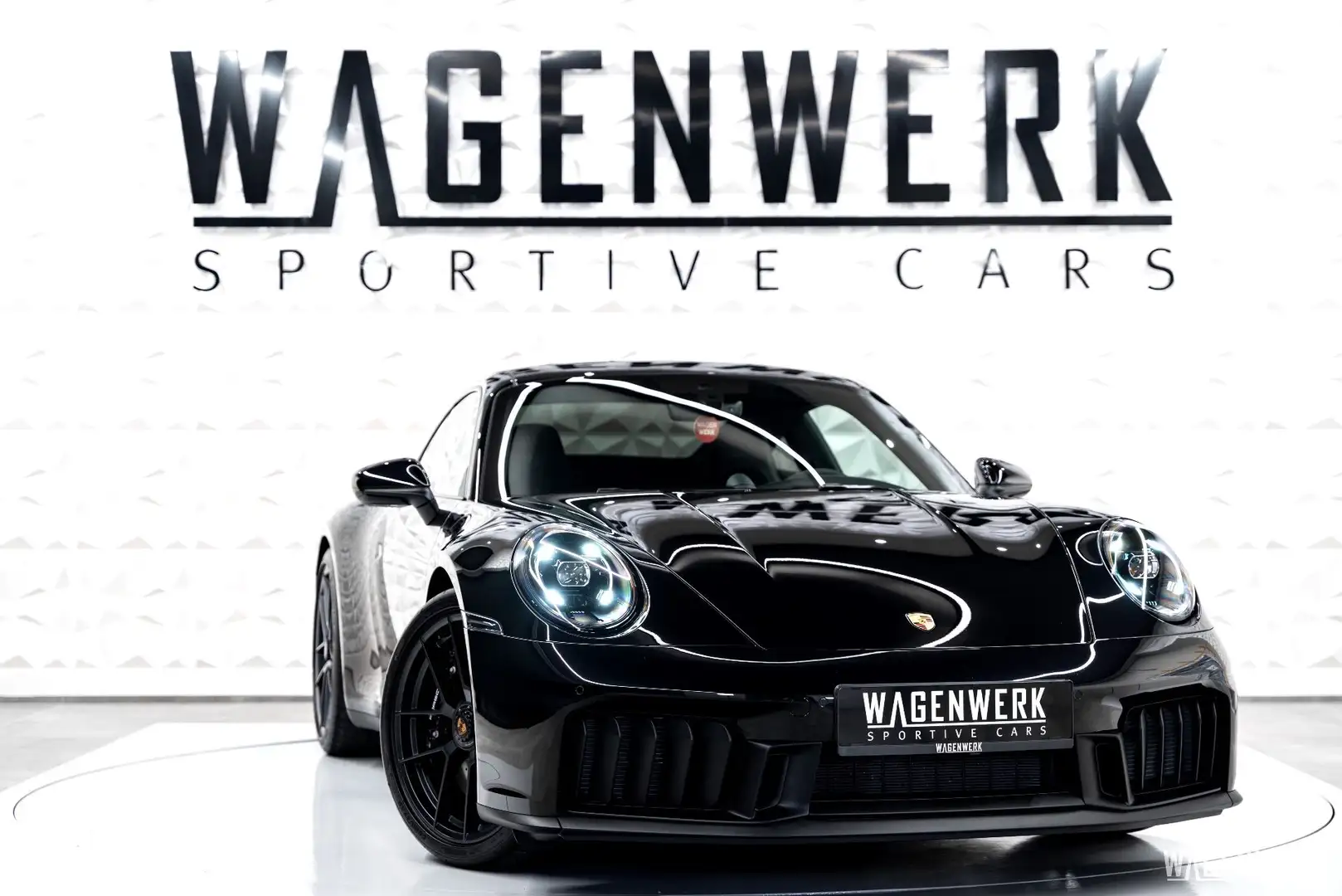 Porsche 992 992.2 Carrera GTS 3.6 T-Hybrid GTS-PAKET PRIVACY Schwarz - 1