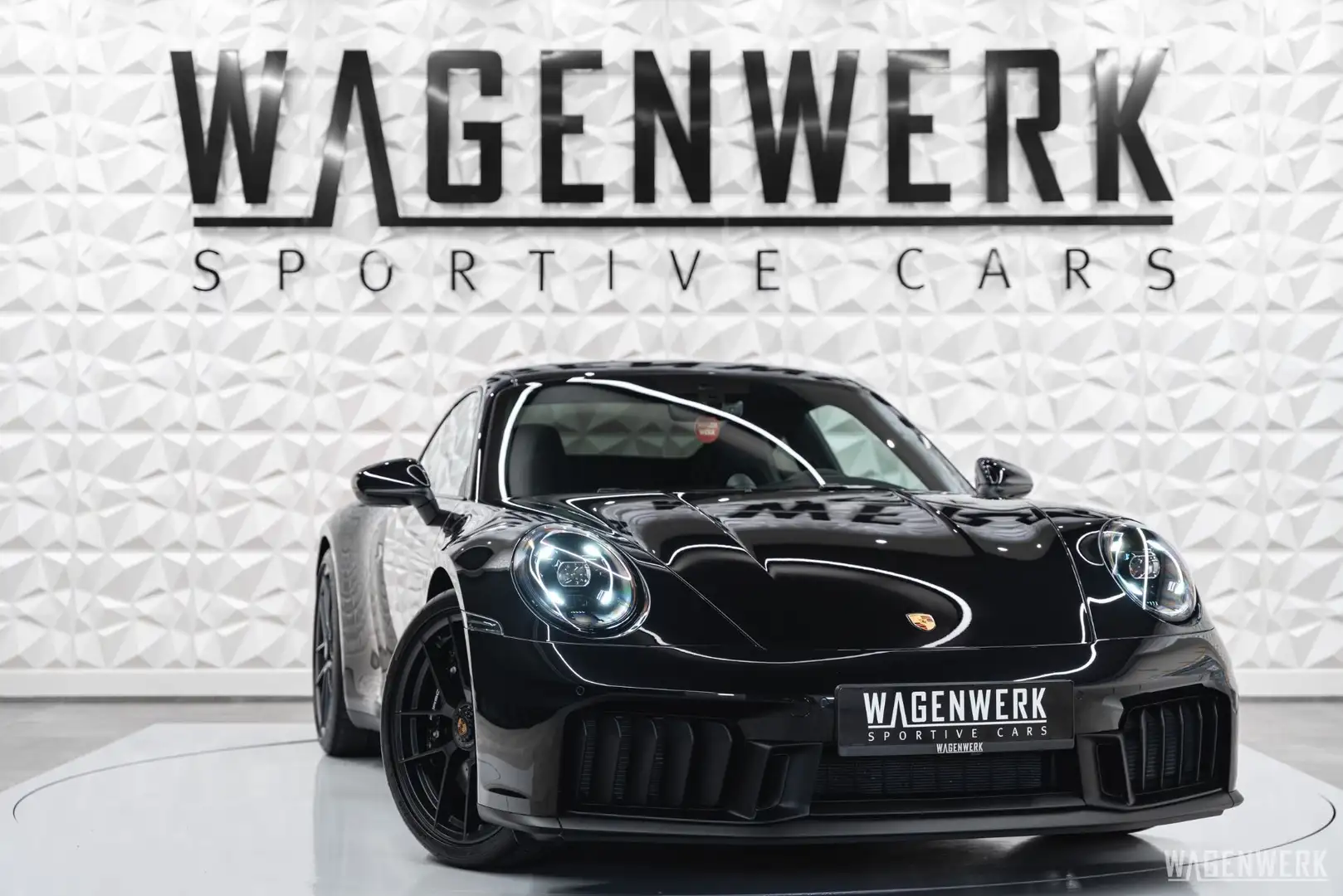 Porsche 992 992.2 Carrera GTS 3.6 T-Hybrid GTS-PAKET PRIVACY Schwarz - 1
