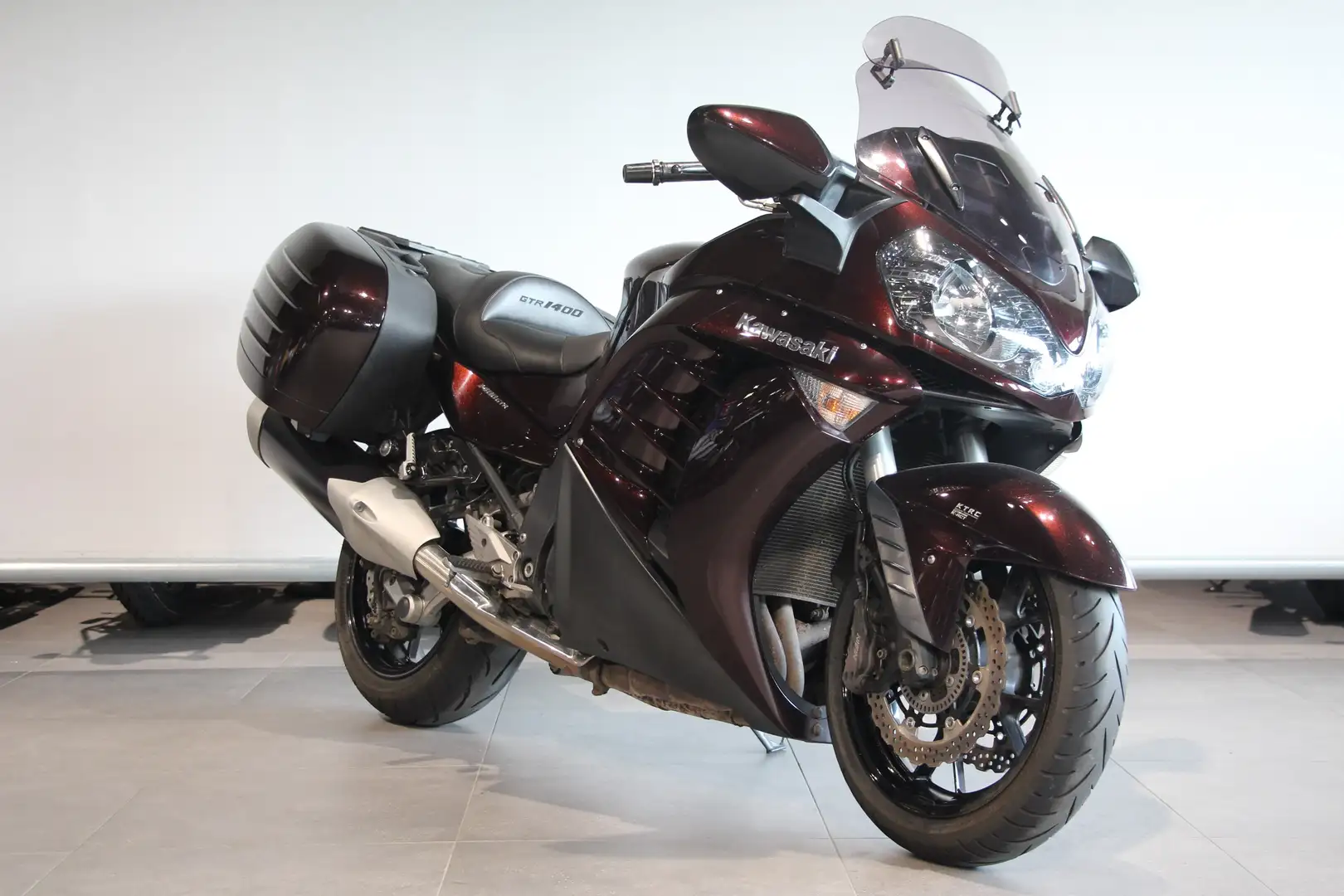 Kawasaki GTR 1400 Rood - 2