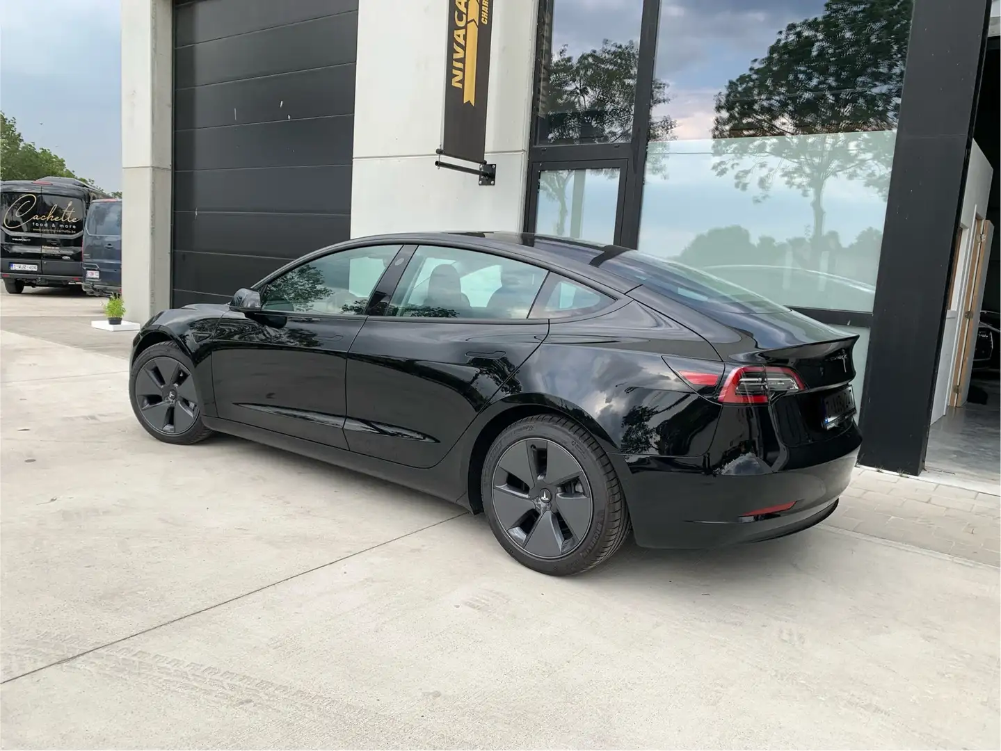 Tesla Model 3 SR+ facelift / PREMIE €3000 Noir - 2