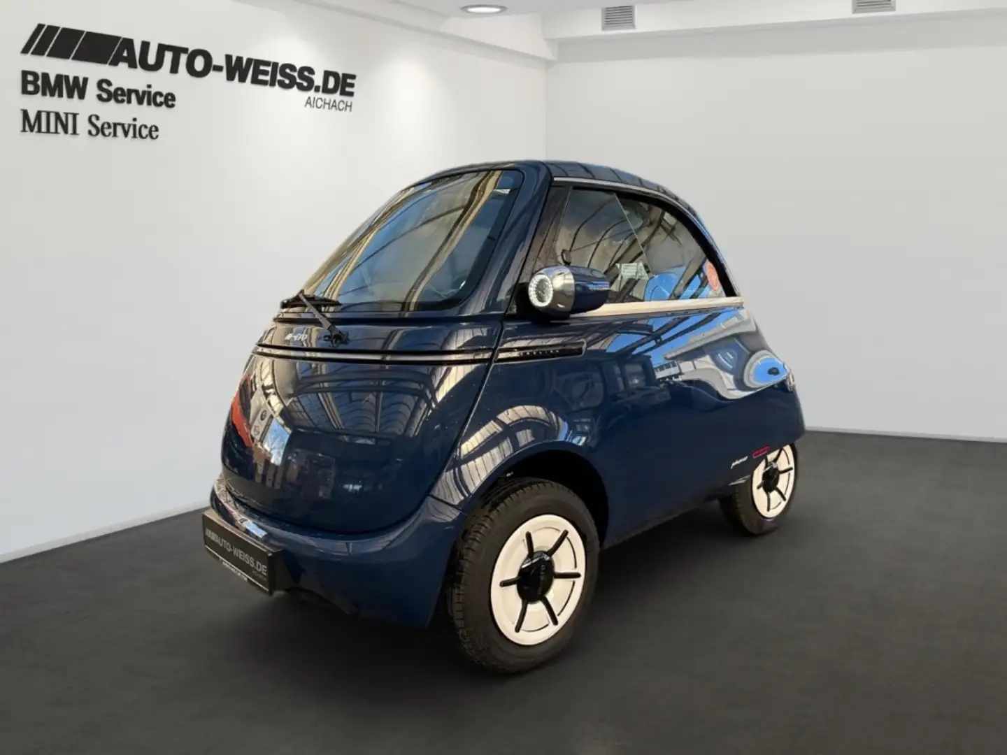 Drugi ''Die Neugeburt einer IKONE'' L7E plava - 1