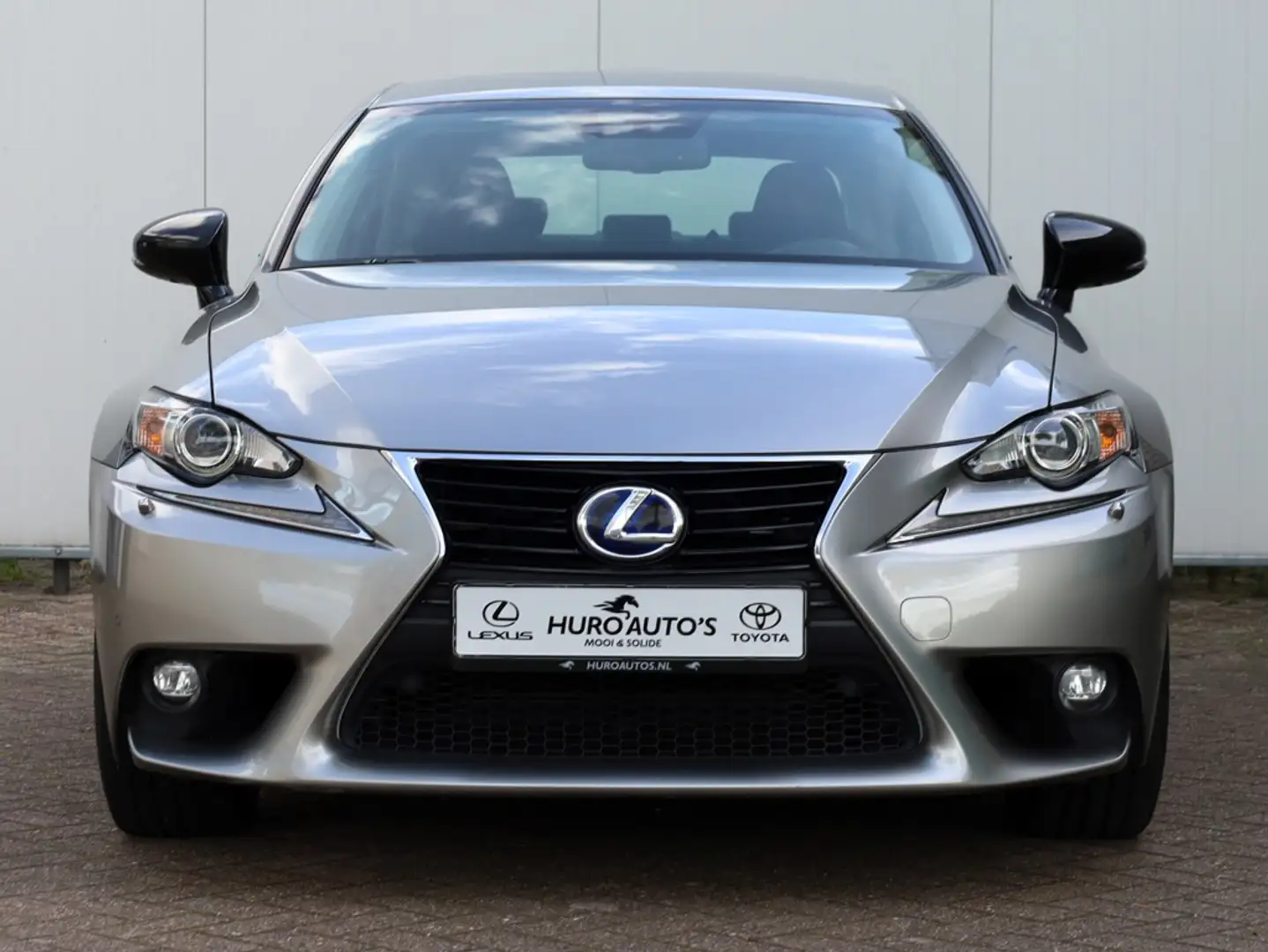 Lexus IS 300 300h Sport Edition | Keyless | Stoelverwarming | T Grau - 2