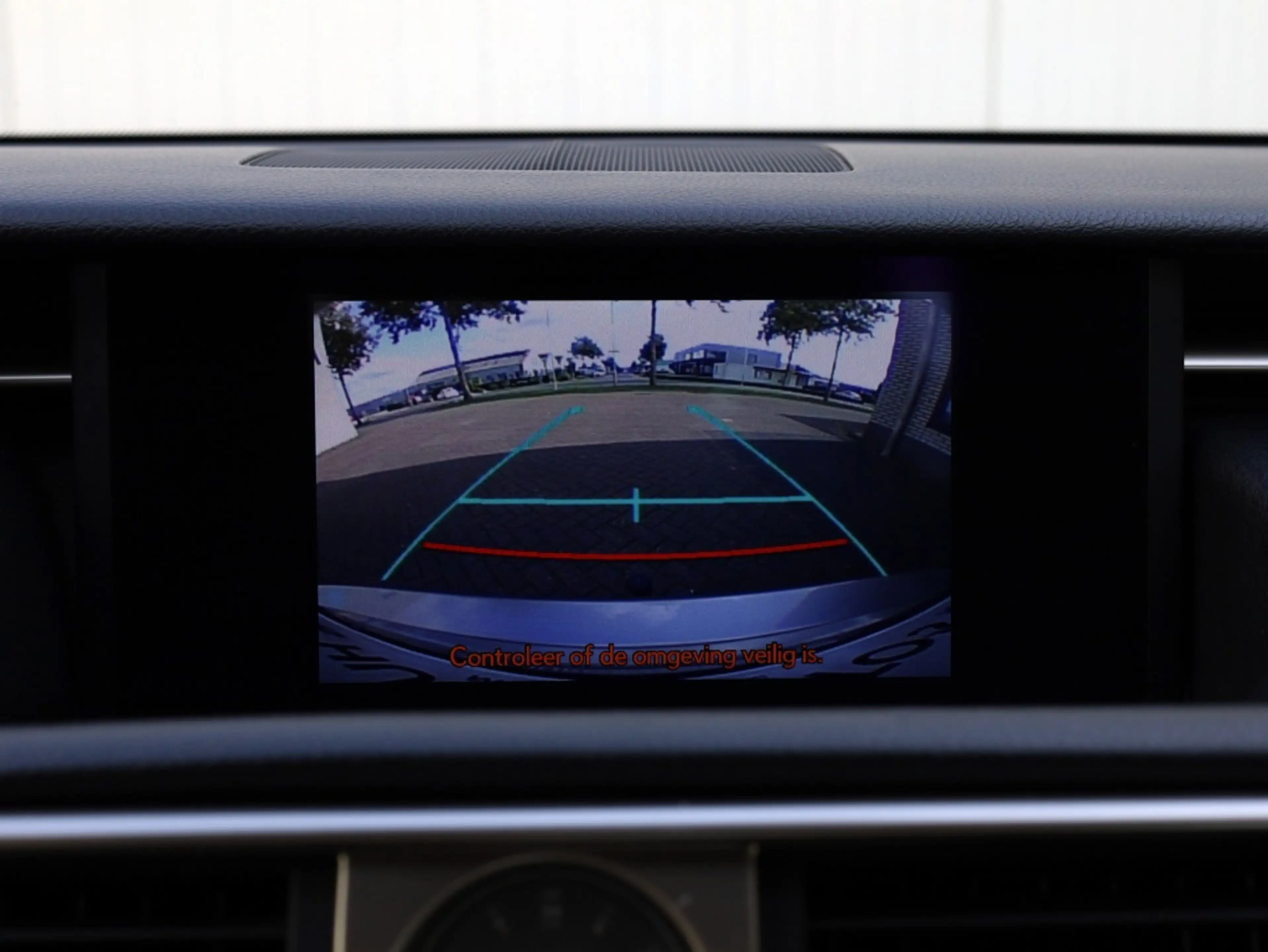 Lexus IS 300 300h Sport Edition | Keyless | Parkeersensoren | S — photo 35