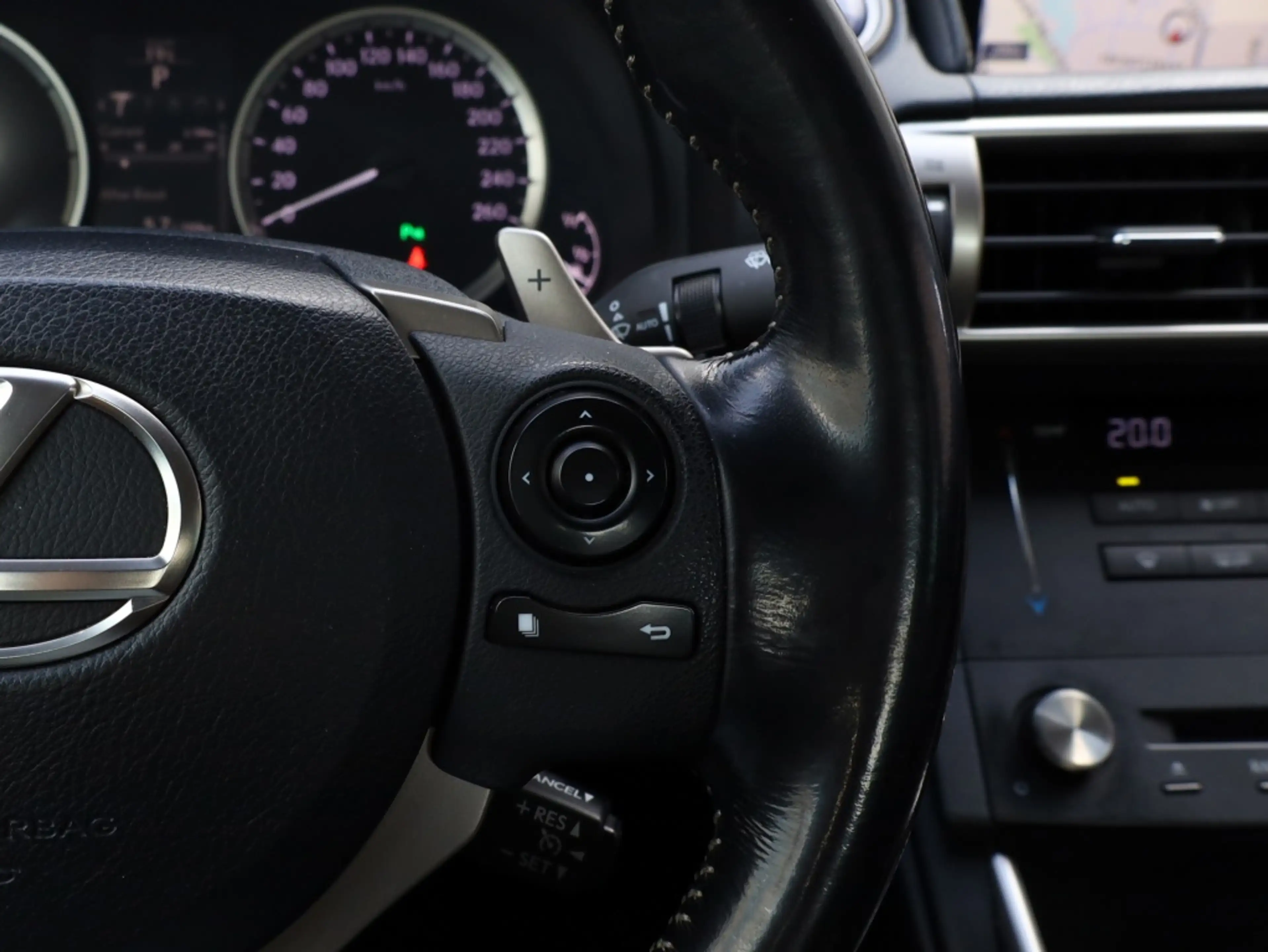 Lexus IS 300 300h Sport Edition | Keyless | Parkeersensoren | S — photo 33
