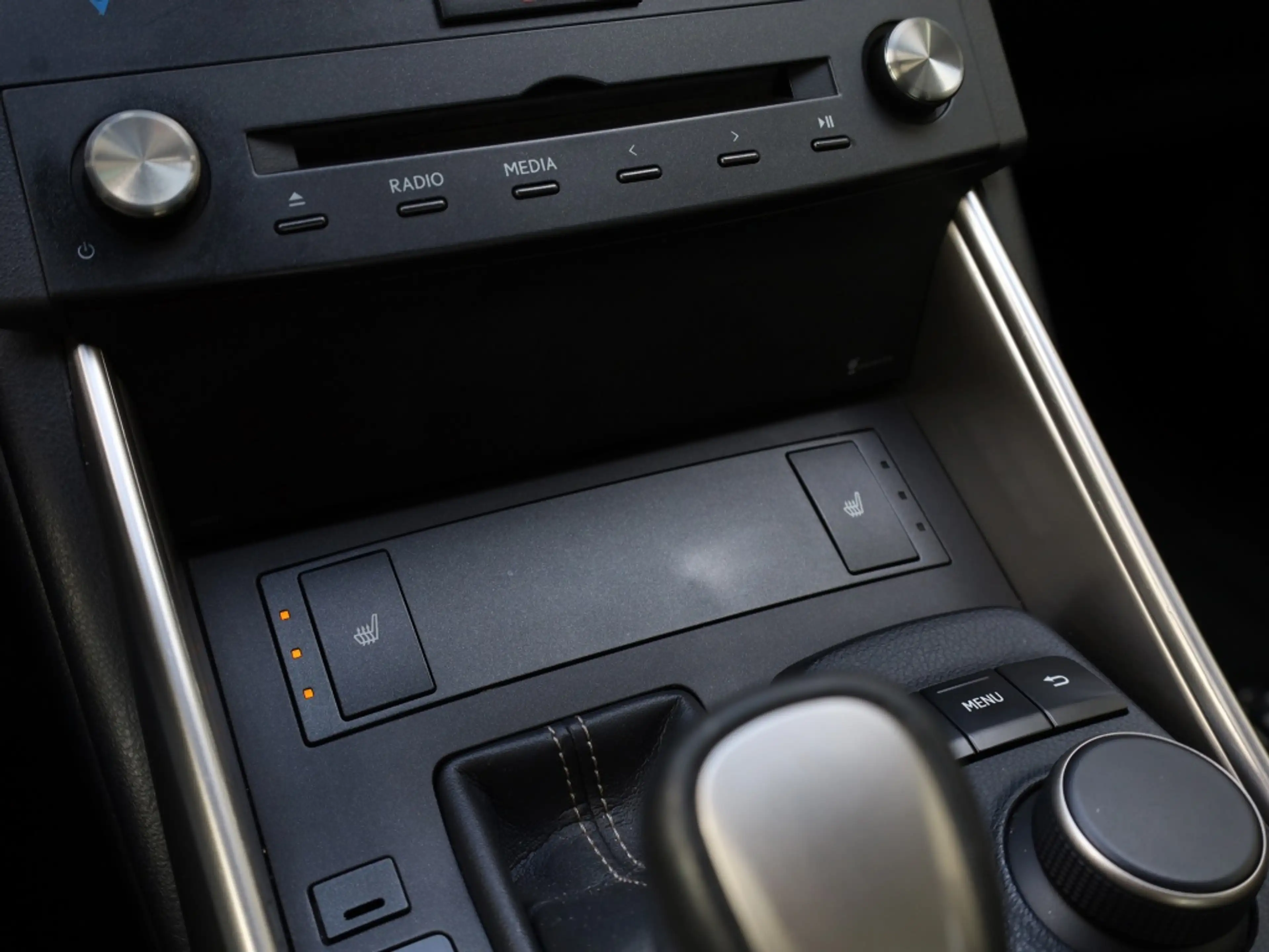 Lexus IS 300 300h Sport Edition | Keyless | Parkeersensoren | S — photo 2