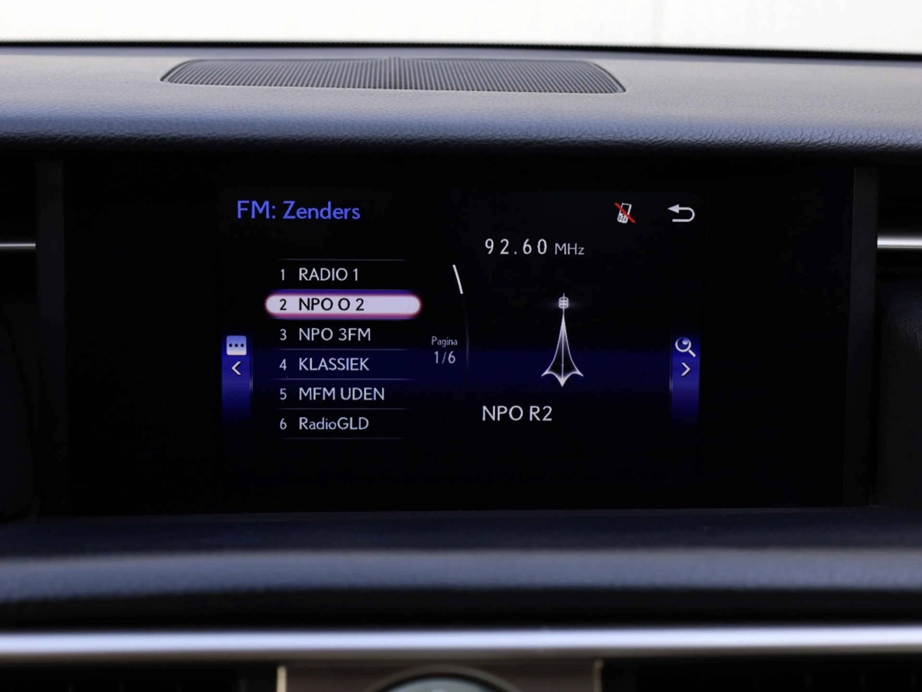 Lexus IS 300 300h Sport Edition | Keyless | Parkeersensoren | S — photo 37