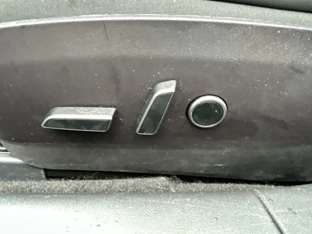 Tesla Model 3 снимка Tesla Model 3