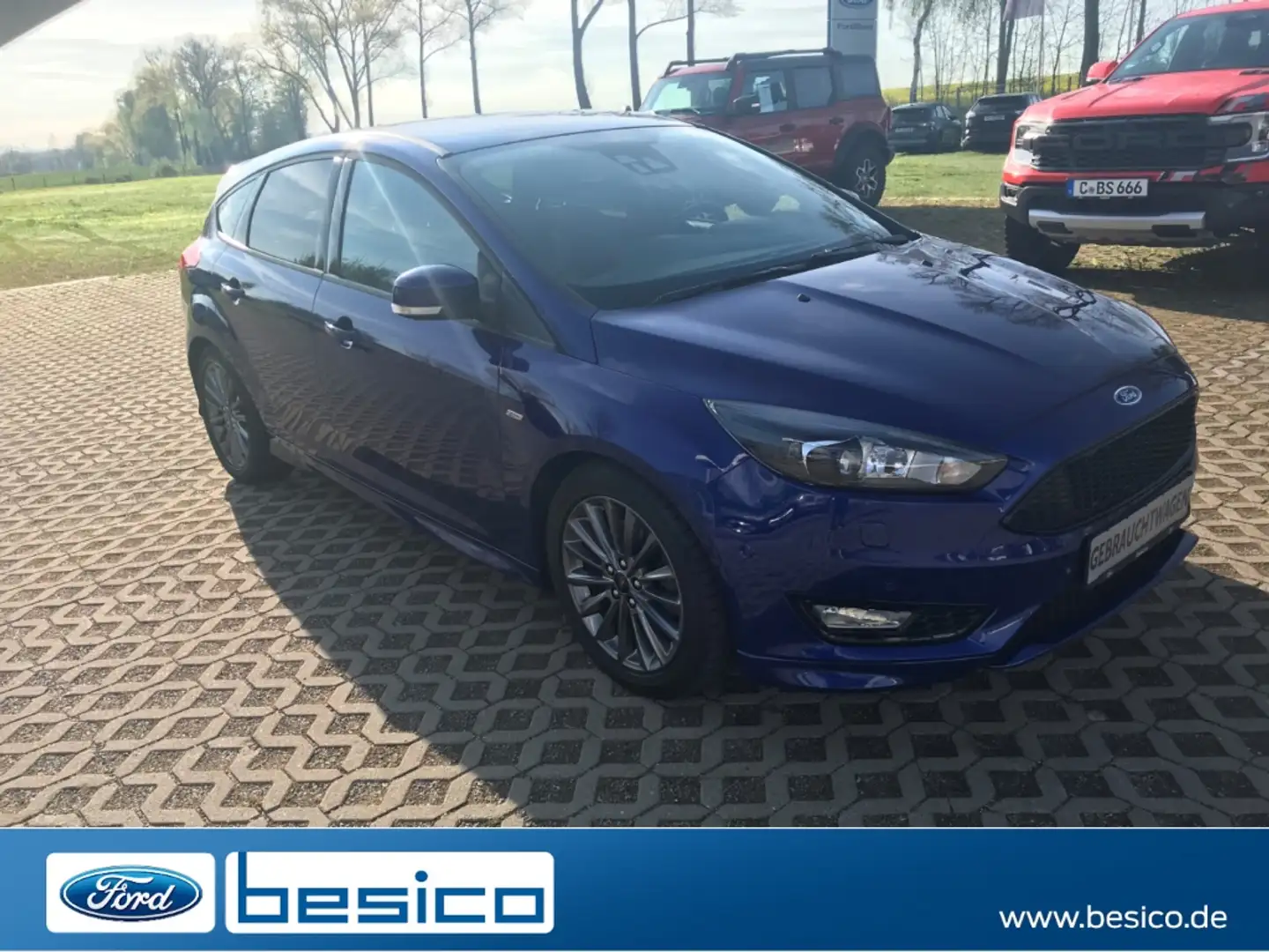 Ford Focus ST-Line+Xenon+PDC+NAV+DAB+Klimatronik+LMF+ Blau - 1