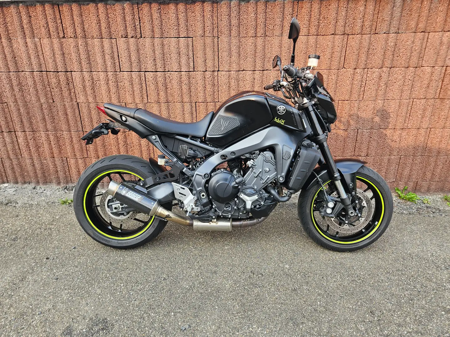 Yamaha MT-09 Noir - 1