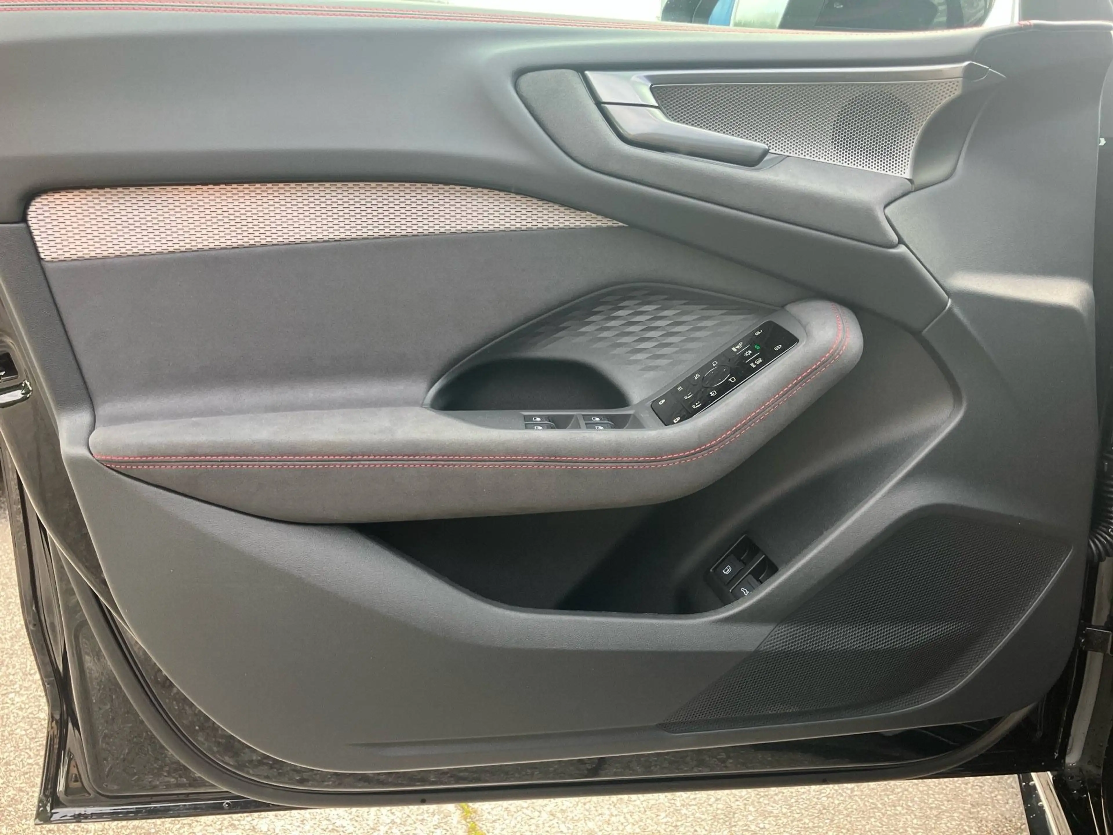 Audi A5 TFSI e-hybrid quattro 220 kW — photo 11