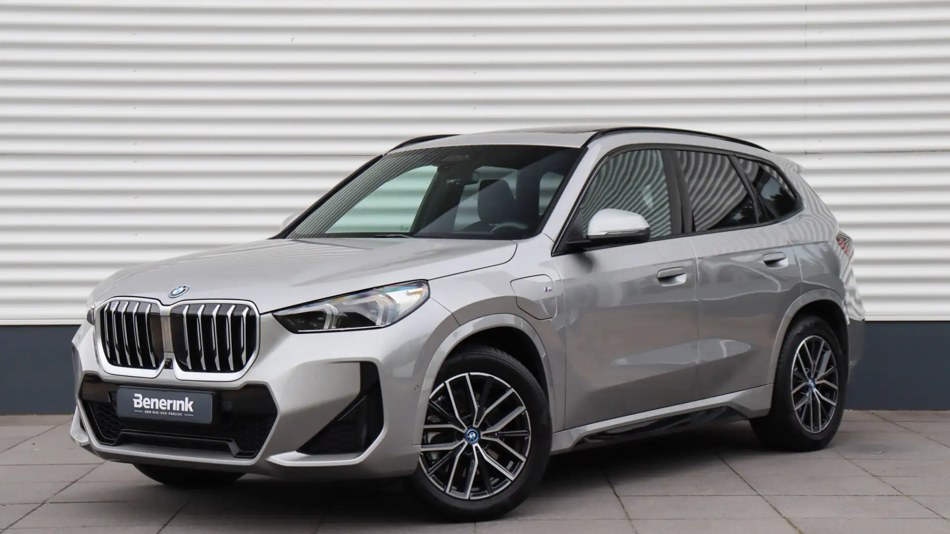 BMW X1 xDrive30e M-Sport | Head-up | Panoramadak | Trekha Gris - 1