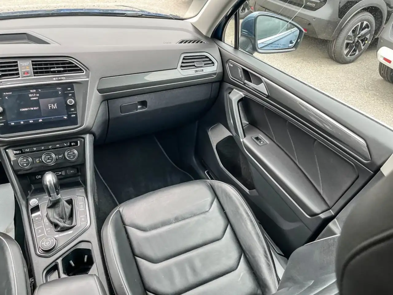 Volkswagen Tiguan снимка Volkswagen Tiguan