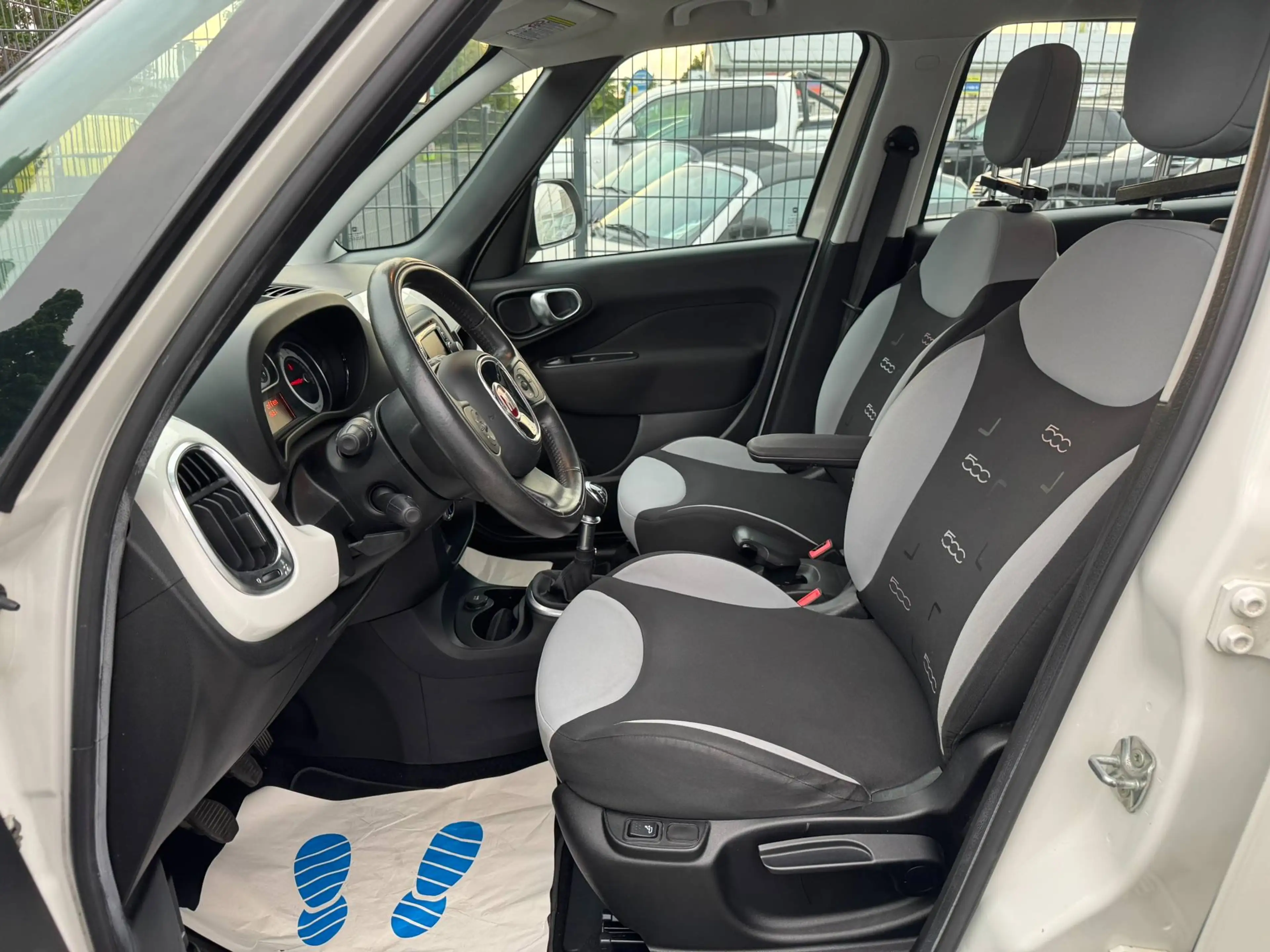 Fiat 500L Pop Star — photo 11