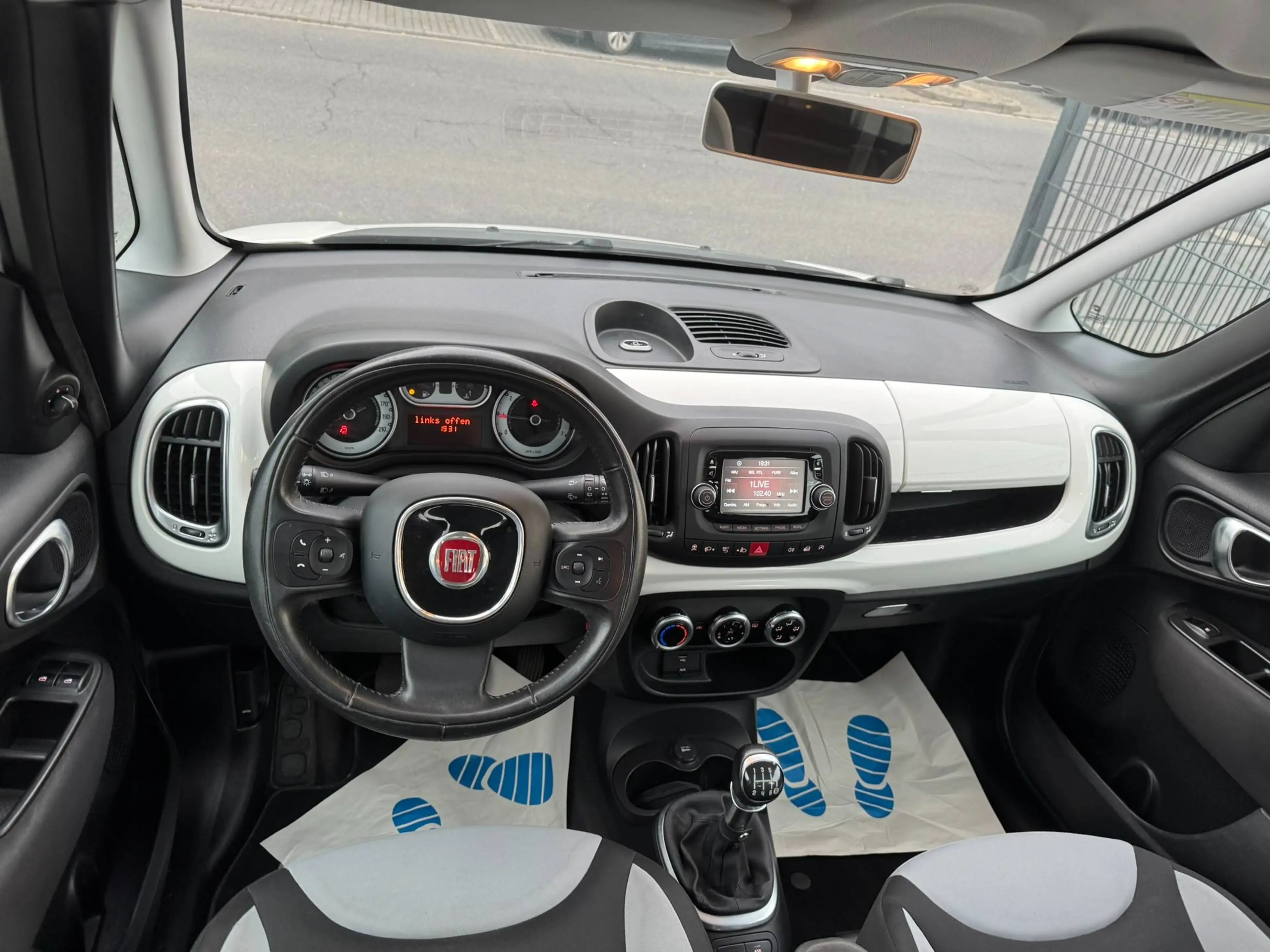 Fiat 500L Pop Star — photo 17