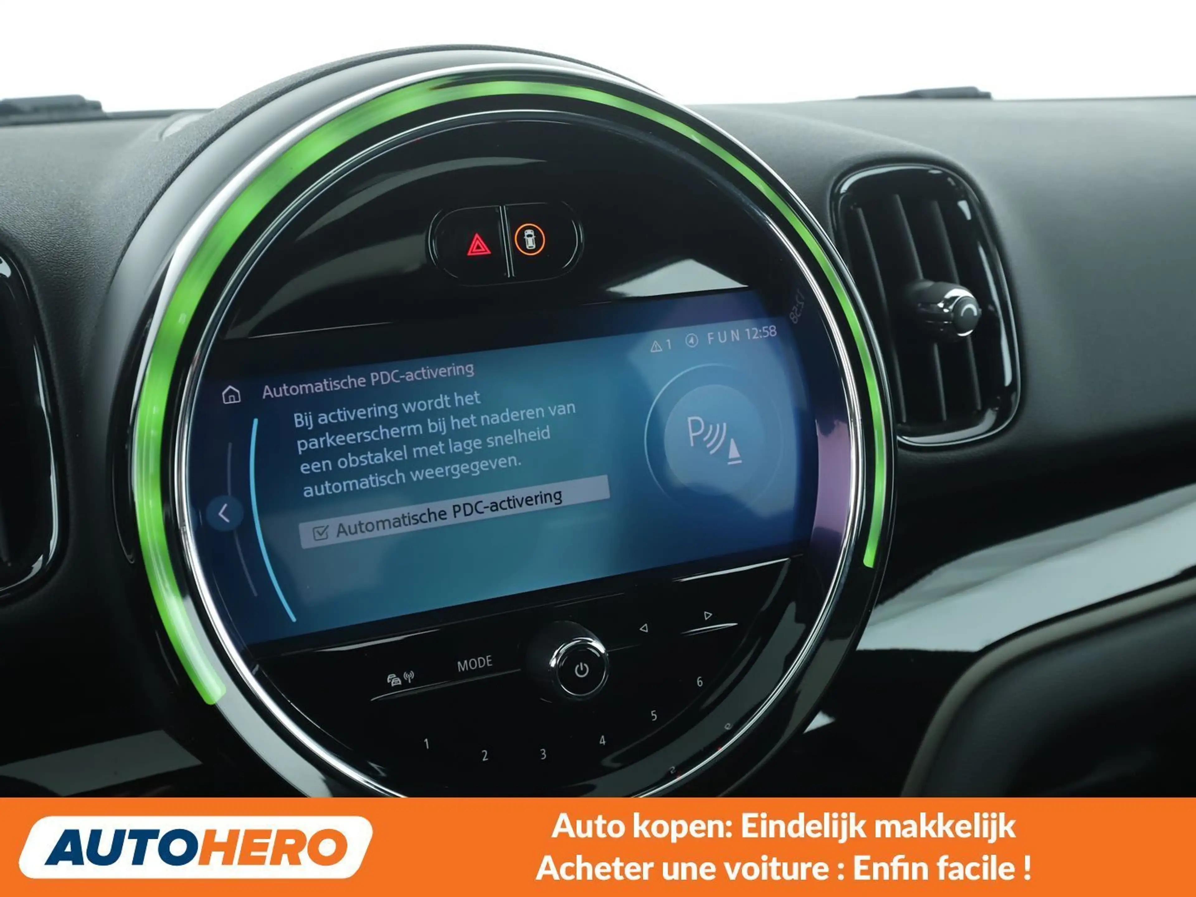 MINI Cooper SE Countryman Cooper SE ALL4 Untamed Edition — photo 12
