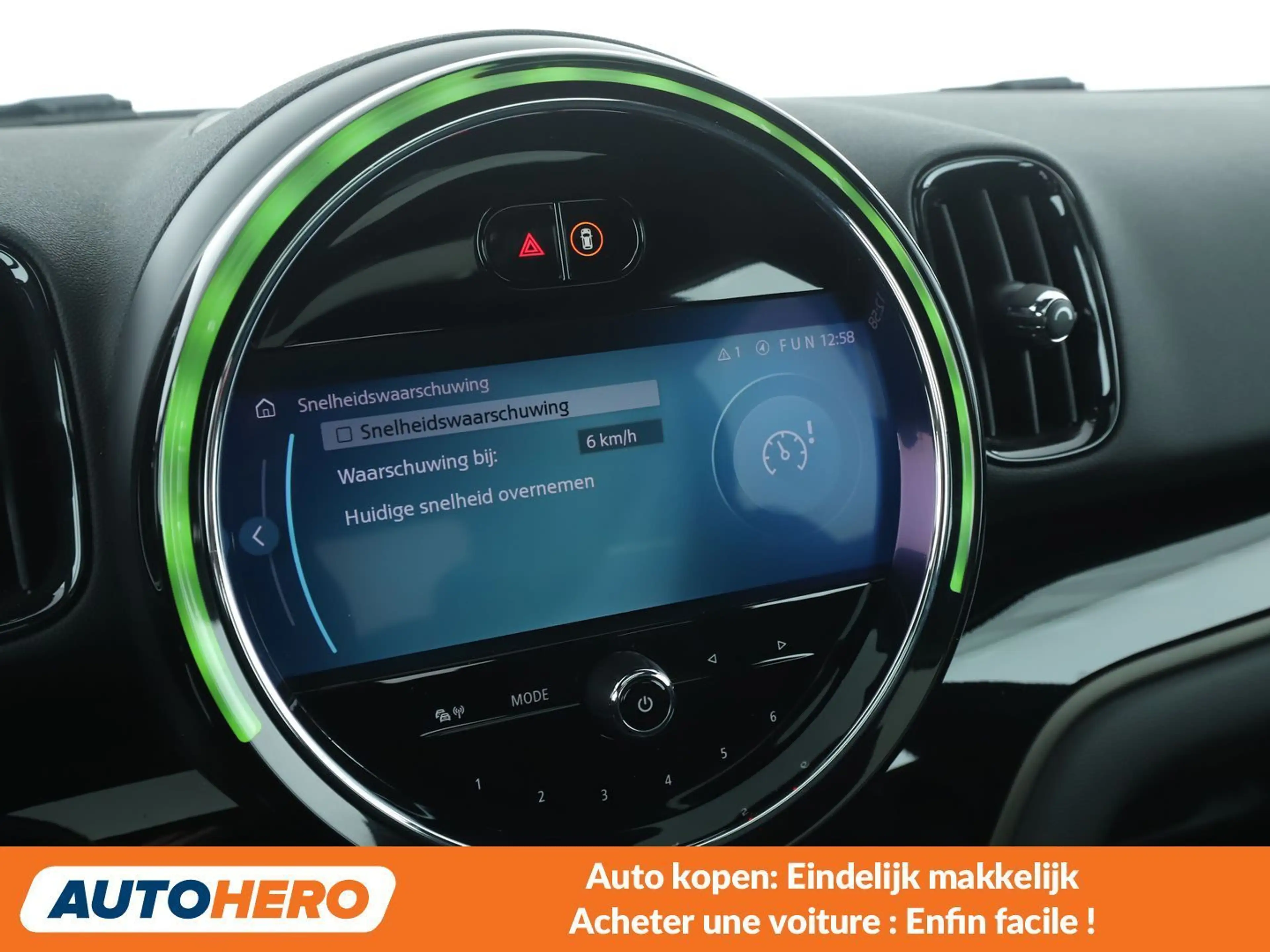 MINI Cooper SE Countryman Cooper SE ALL4 Untamed Edition — photo 11