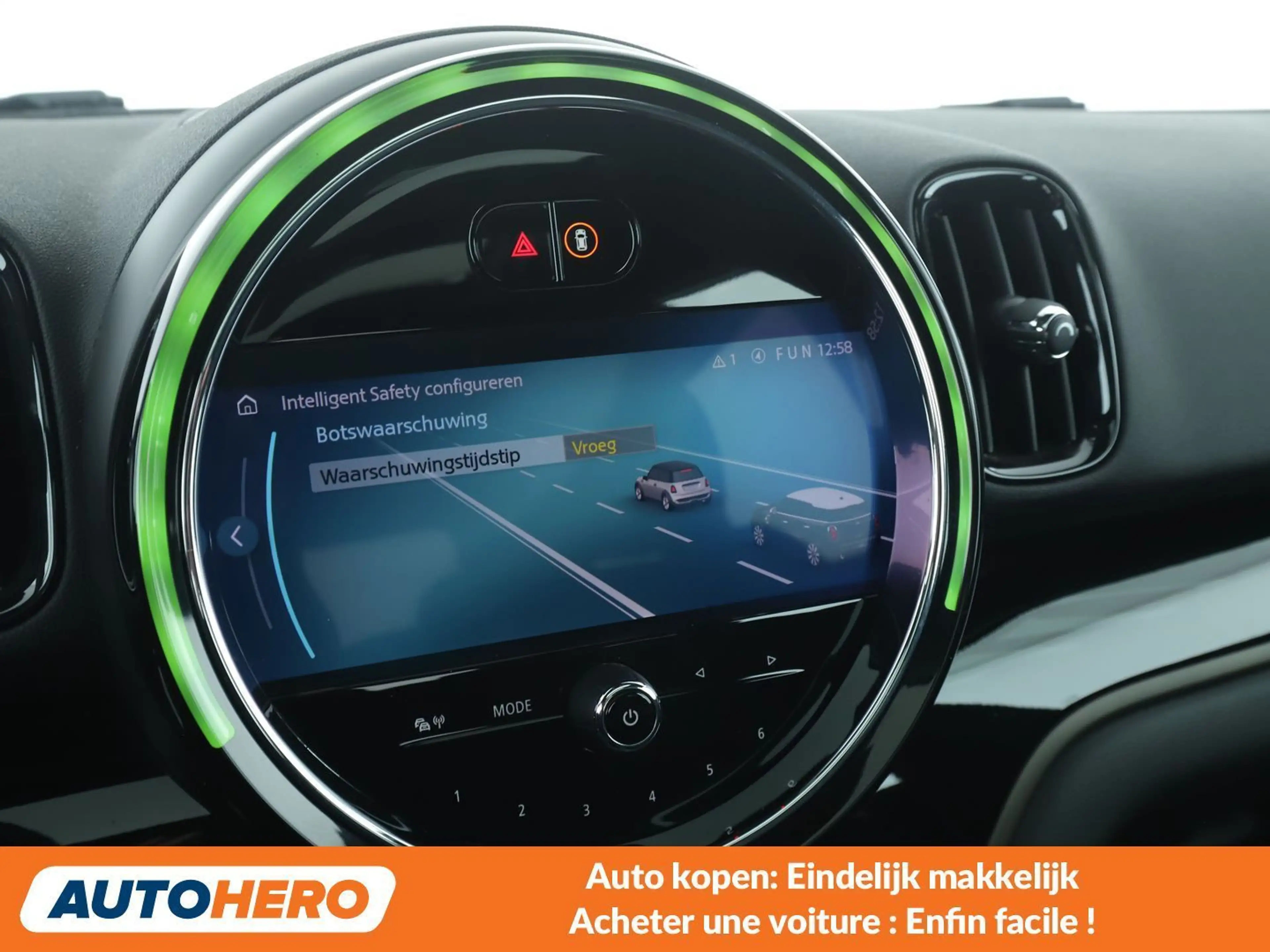 MINI Cooper SE Countryman Cooper SE ALL4 Untamed Edition — photo 10