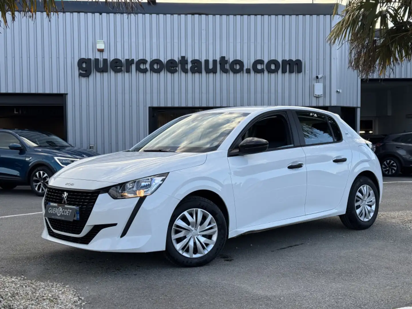 Peugeot e-208 1.2 PURETECH 75CH S\u0026S LIKE - 1