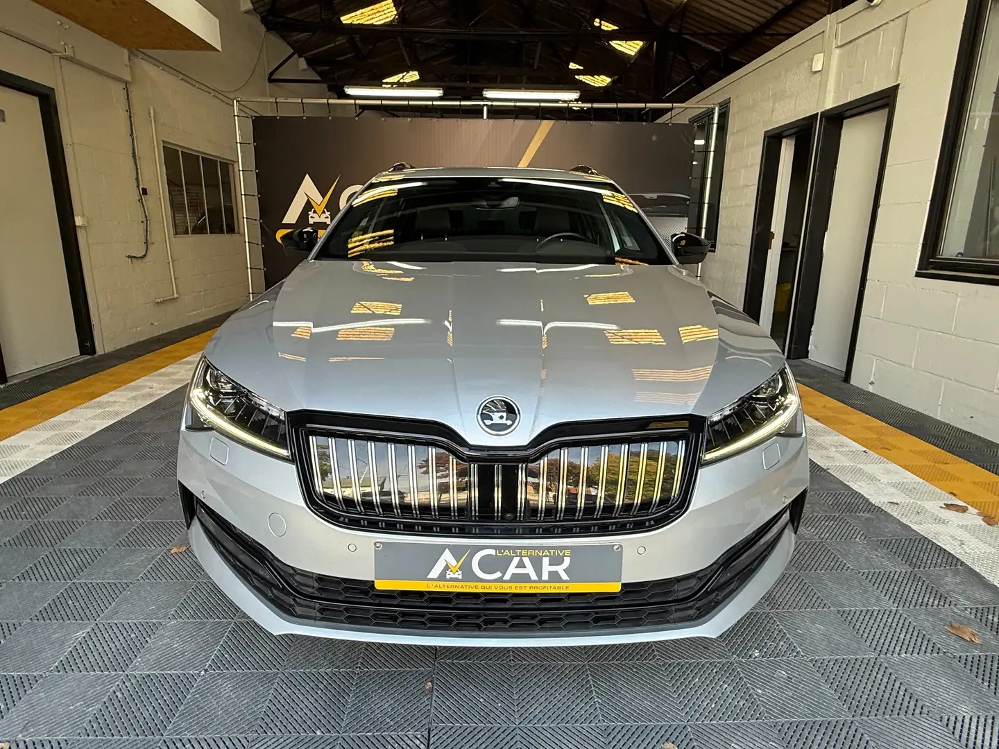 Skoda Superb PHEV 1.4 TSI Sportline DSG (160kW) - GARANTIE 12M Gris - 2