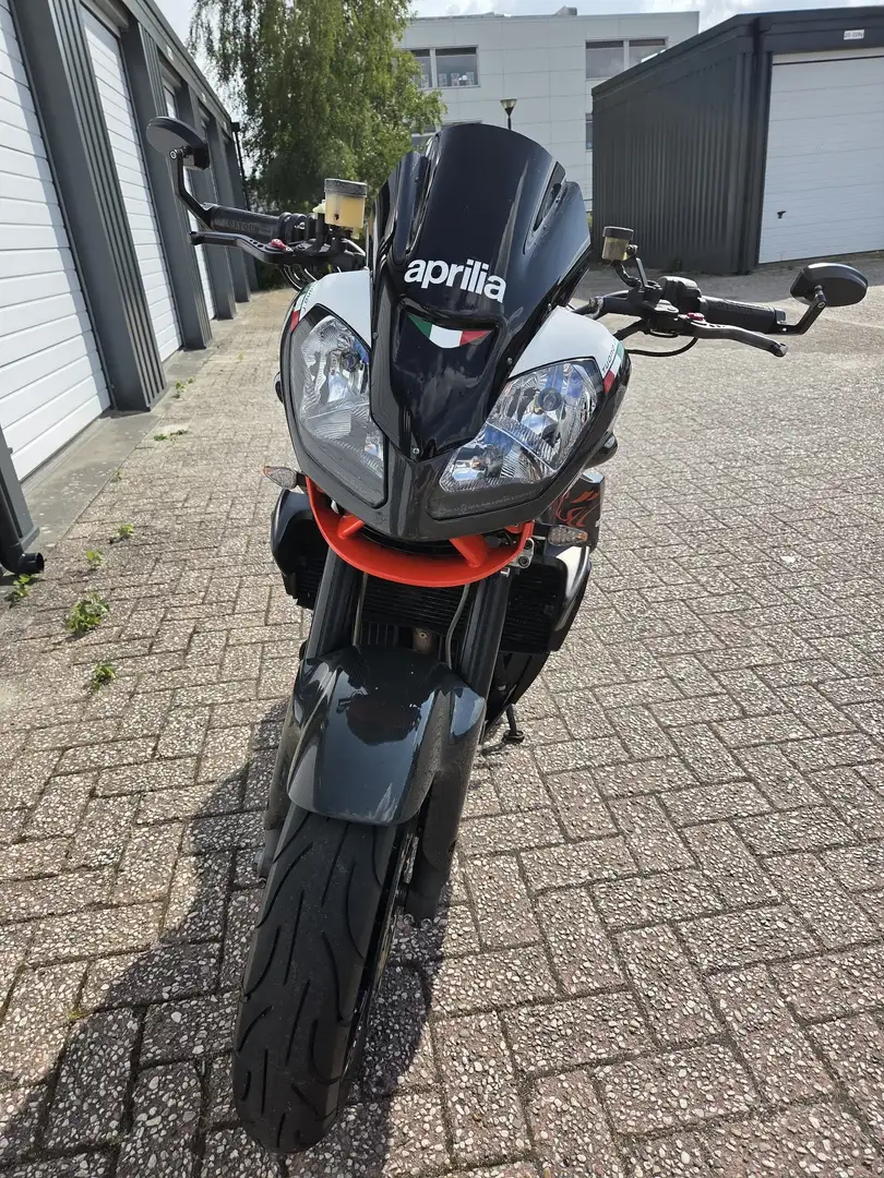 Aprilia Tuono 1000rr Rood - 2