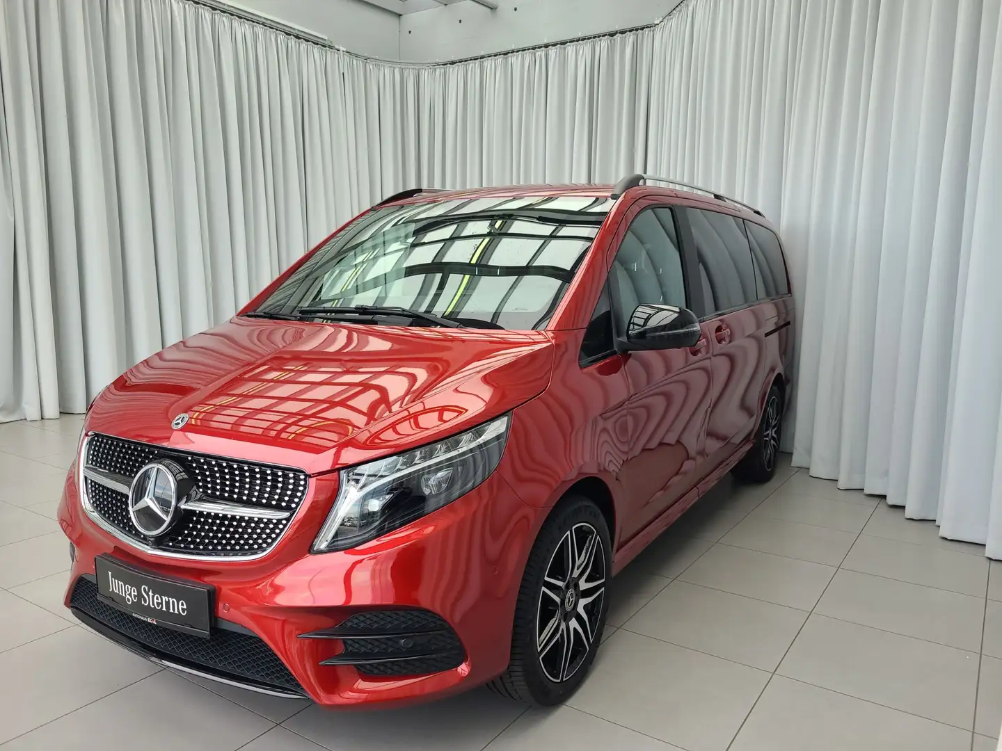 Mercedes-Benz V 300 d 4MATIC EXCLUSIVE Lang Night Pano SpurW Rood - 2
