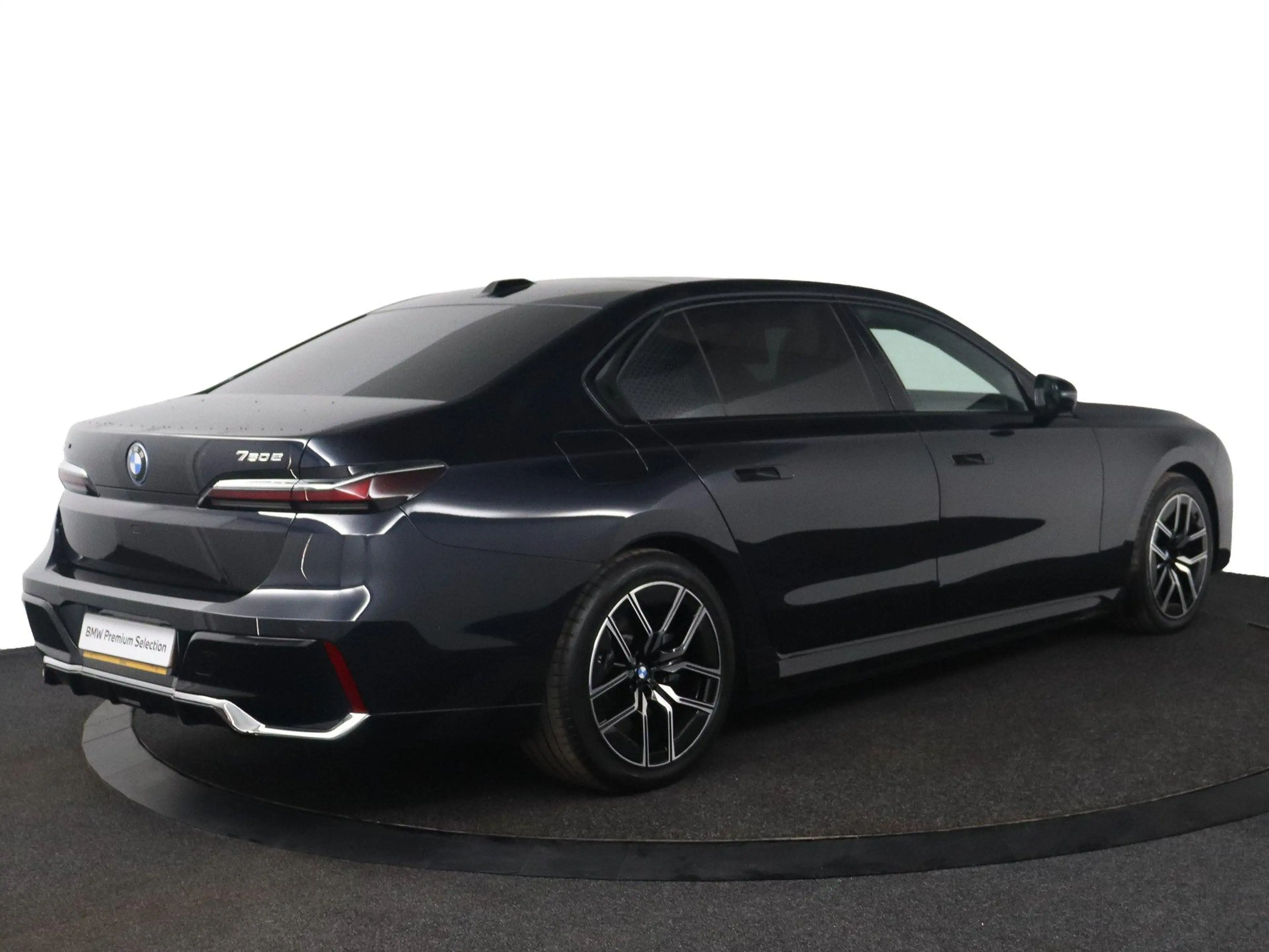 BMW 750 7-serie 750e xDrive | M Sport | Individual Vollede — photo 2