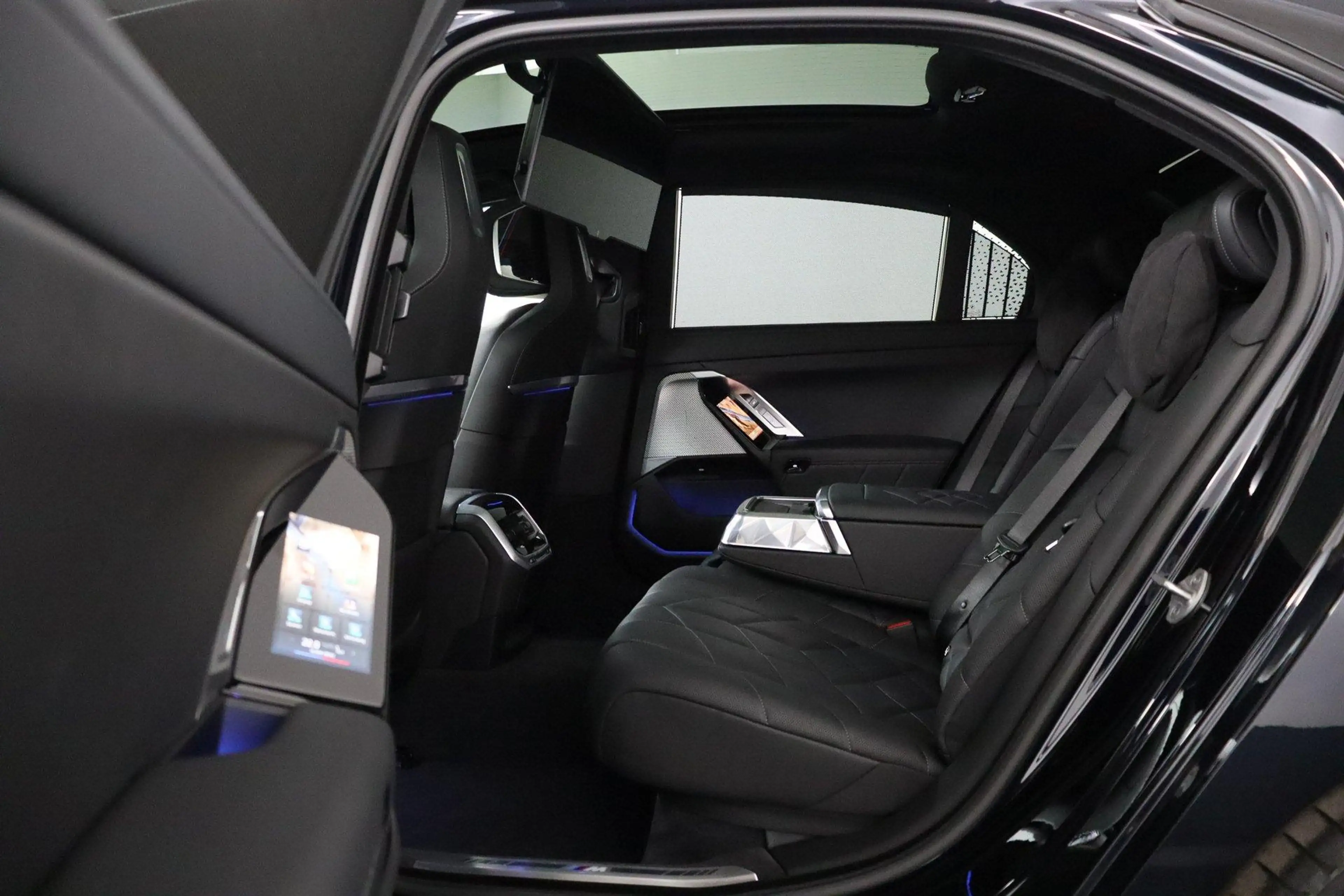BMW 750 7-serie 750e xDrive | M Sport | Individual Vollede — photo 14