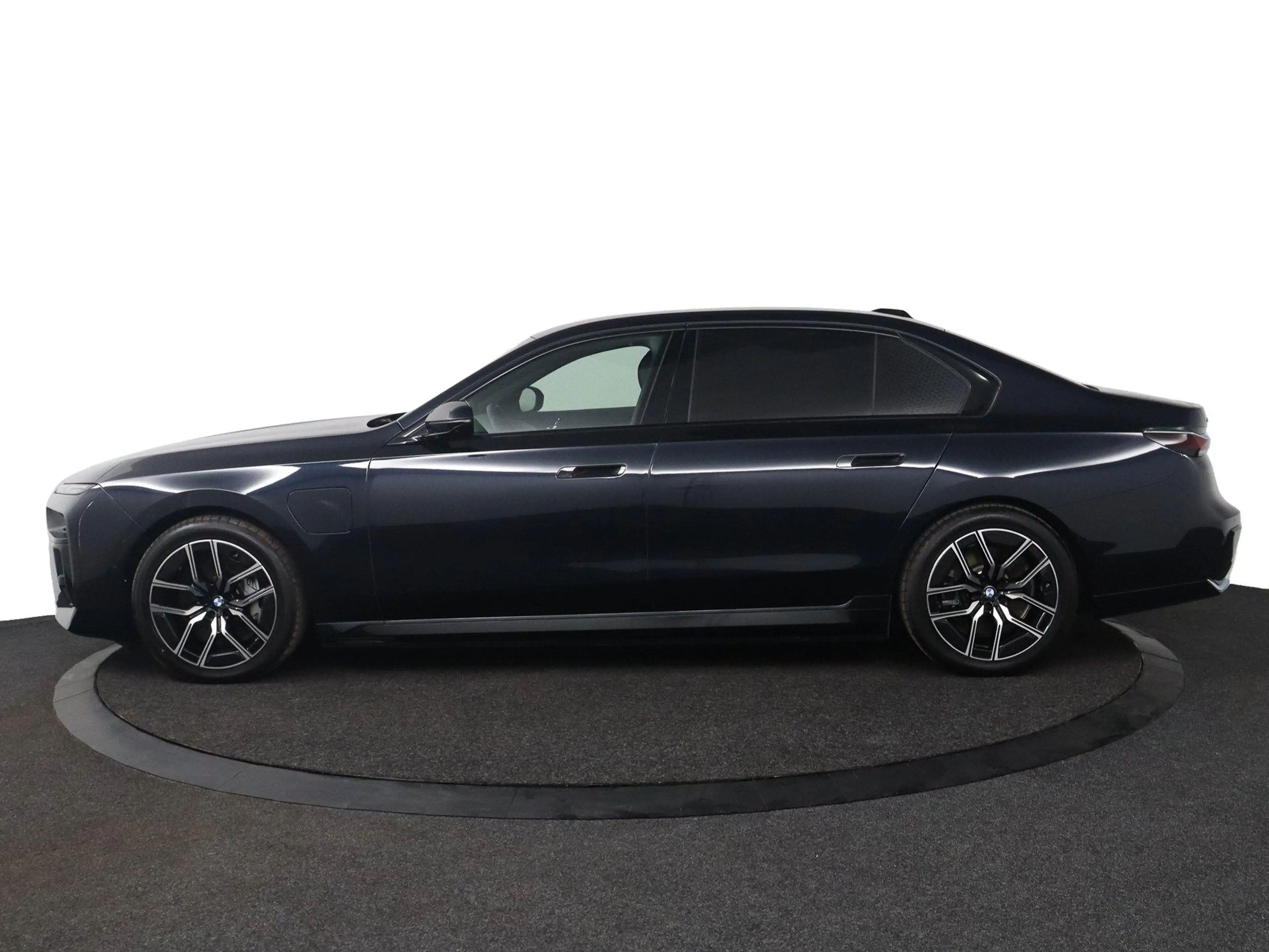 BMW 750 7-serie 750e xDrive | M Sport | Individual Vollede — photo 3