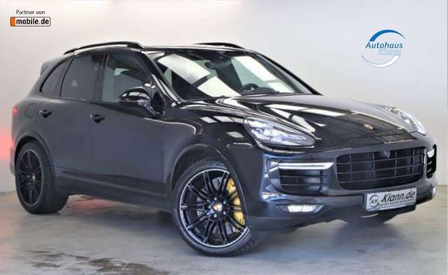 Imagine Porsche Cayenne 4.8 V8 570PS Turbo S Chrono Pano Keramik