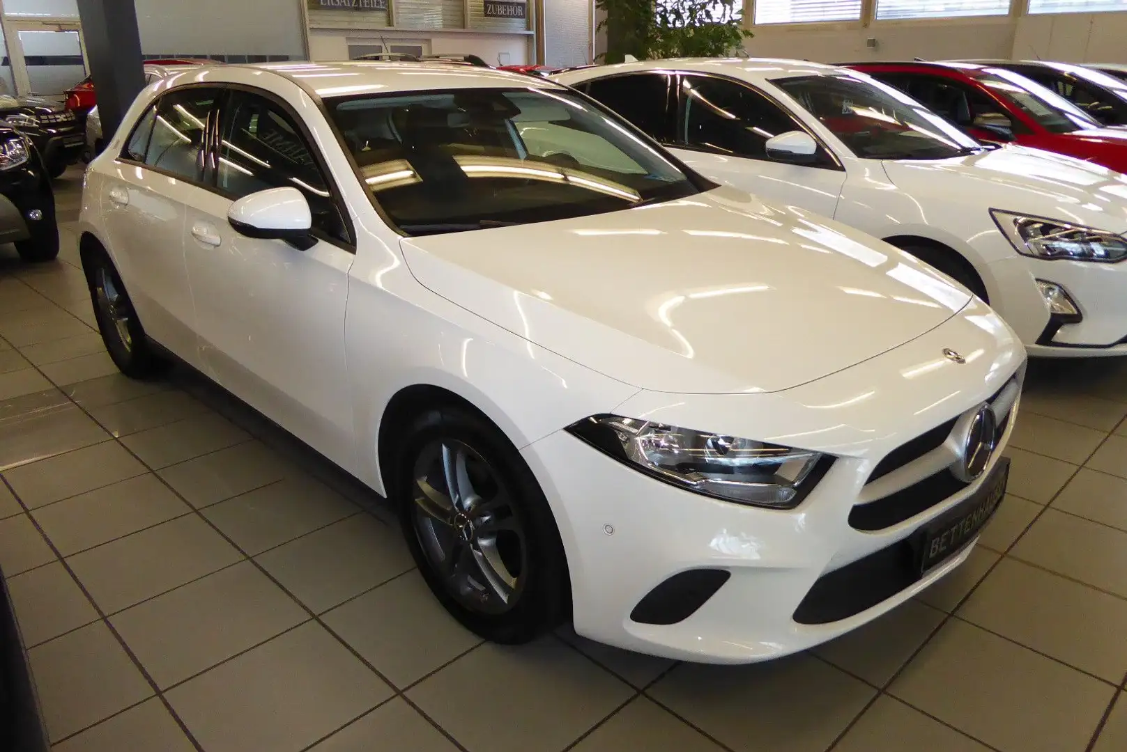 Mercedes-Benz A 180 Navi Widescreen-Cockpit Wit - 2