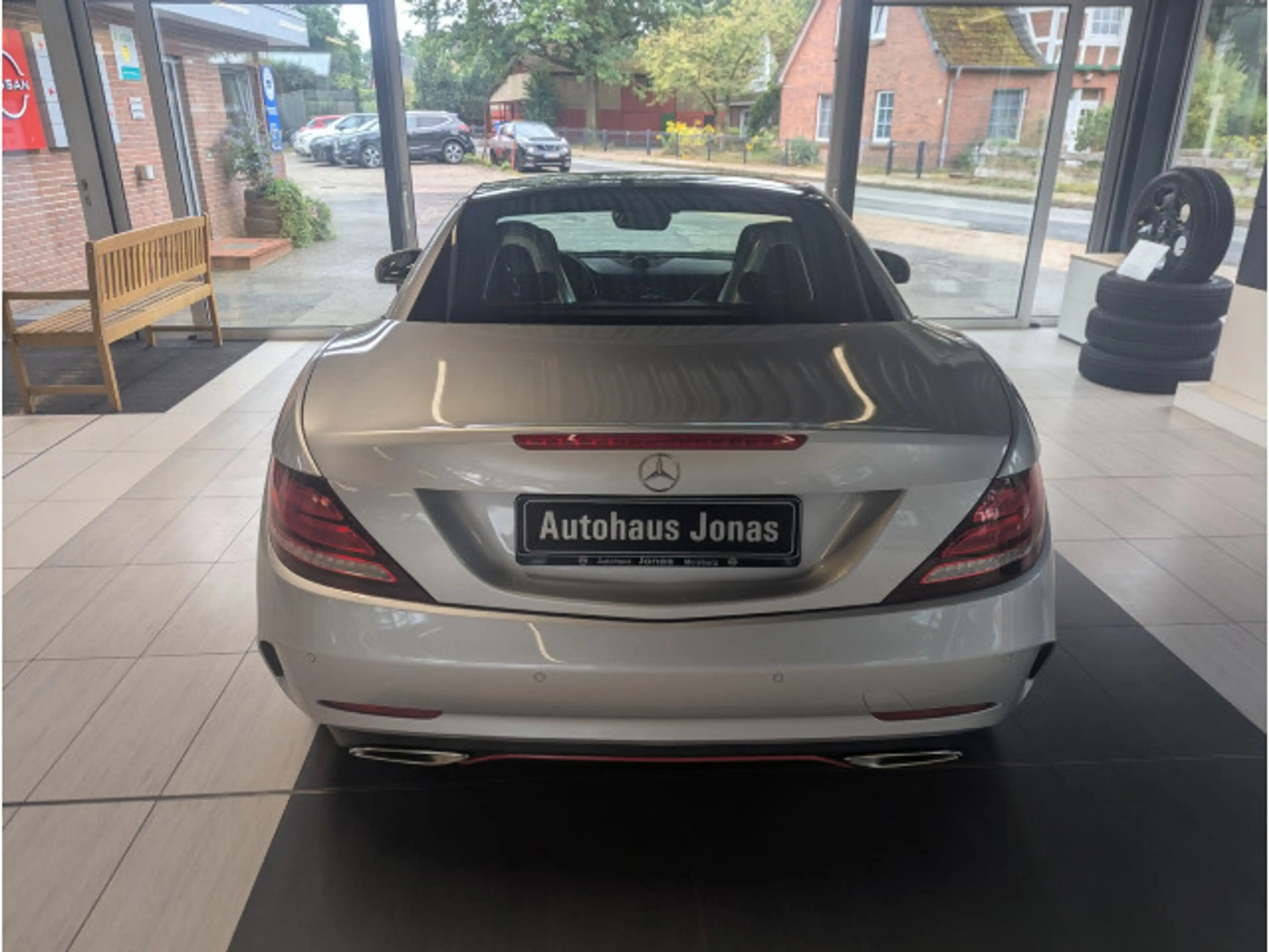 Mercedes-Benz SLC 200 SLC Roadster SLC 200 AMG Line, Red Editi — photo 7