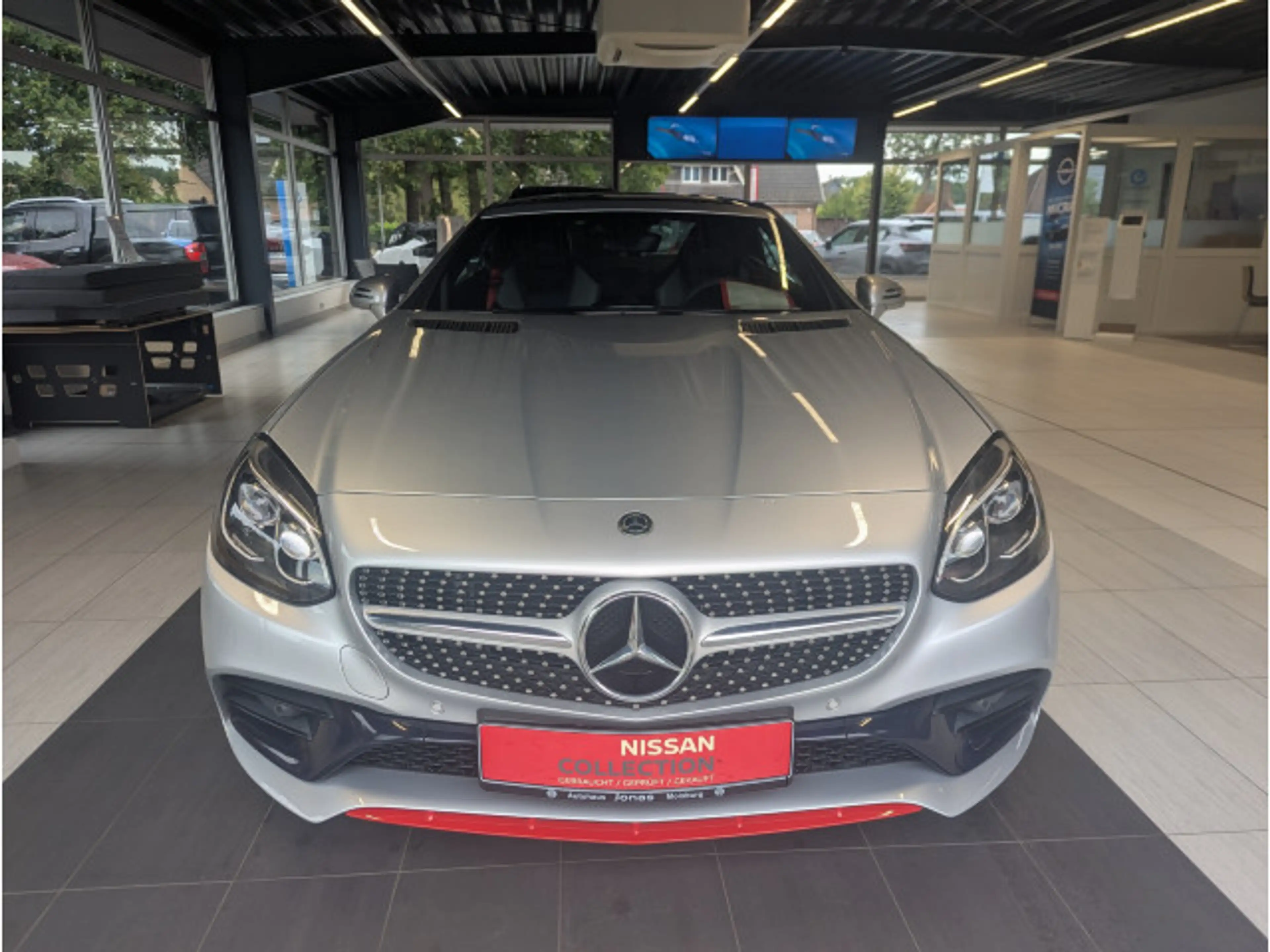Mercedes-Benz SLC 200 SLC Roadster SLC 200 AMG Line, Red Editi — photo 3
