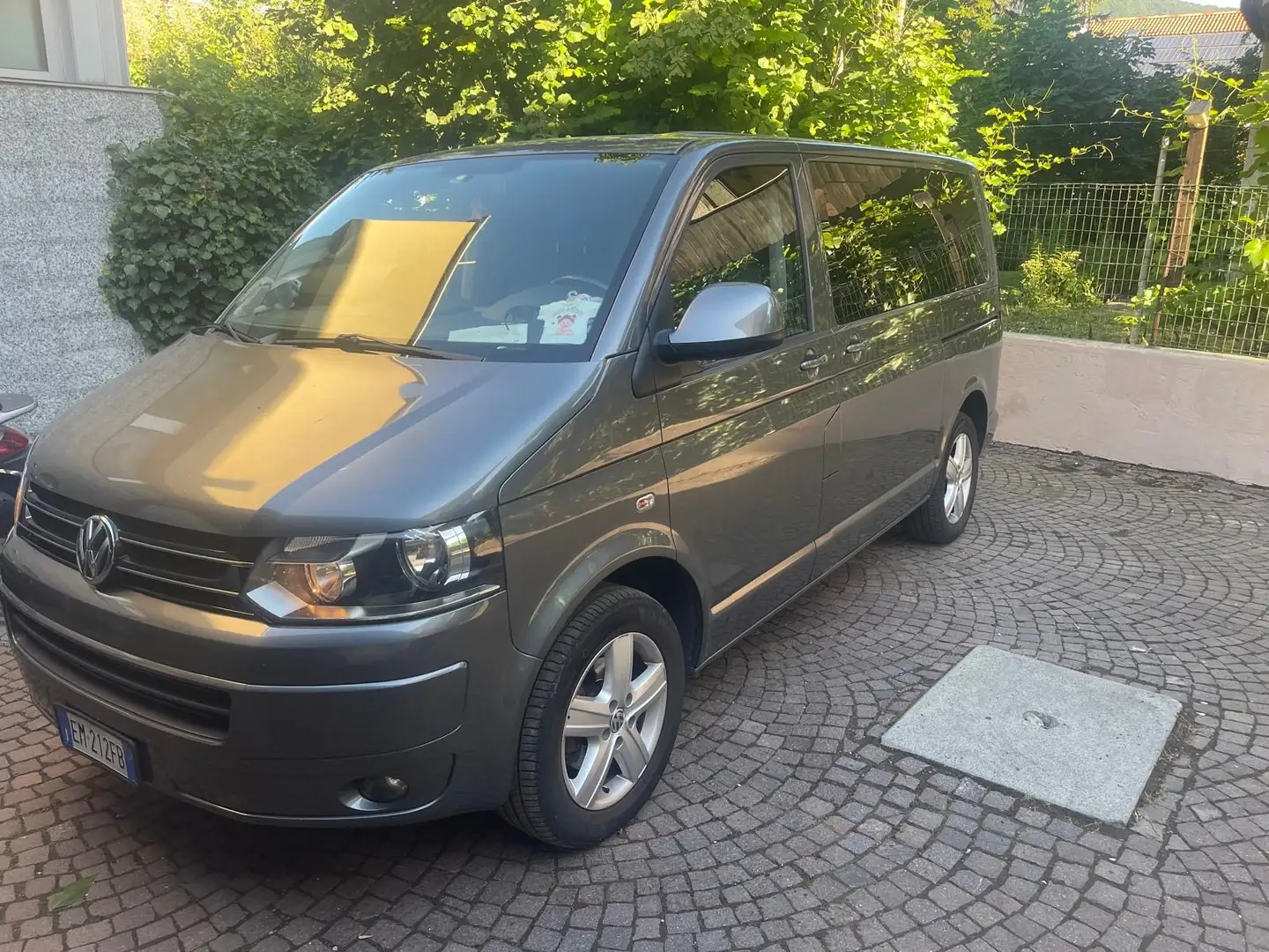 Volkswagen T5 Multivan 2.0 tdi Highline 140cv Grigio - 1