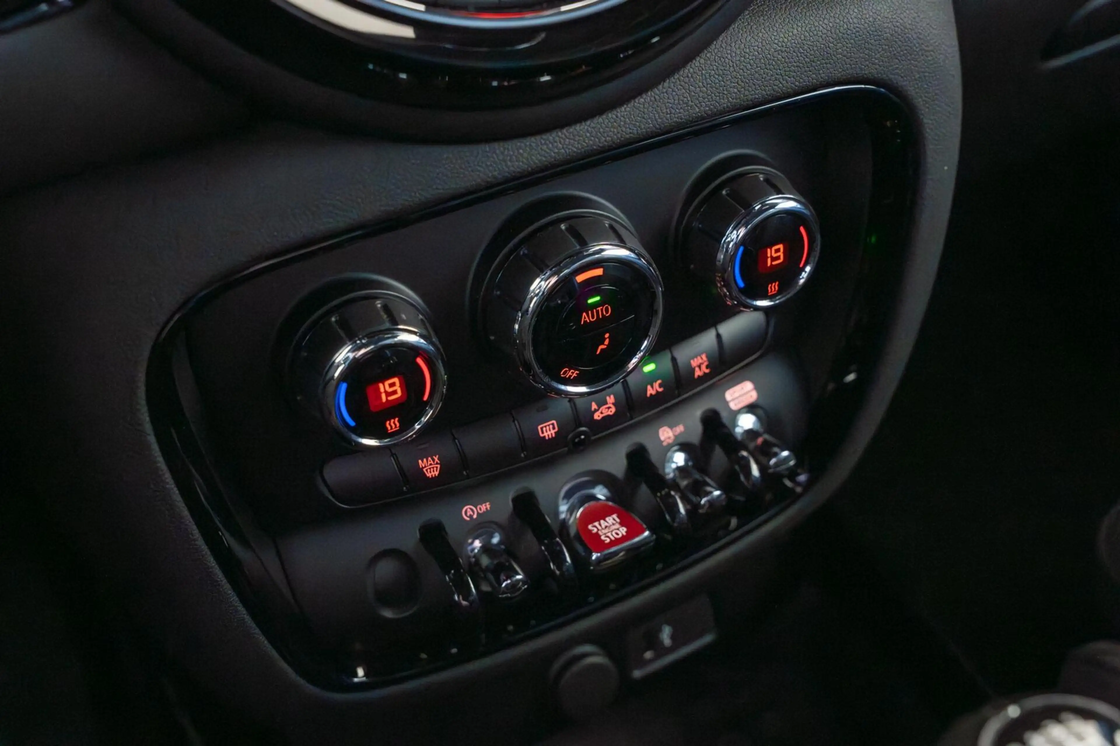 MINI One Clubman Business / Climate / Sportstoelen / PDC Achter — photo 24